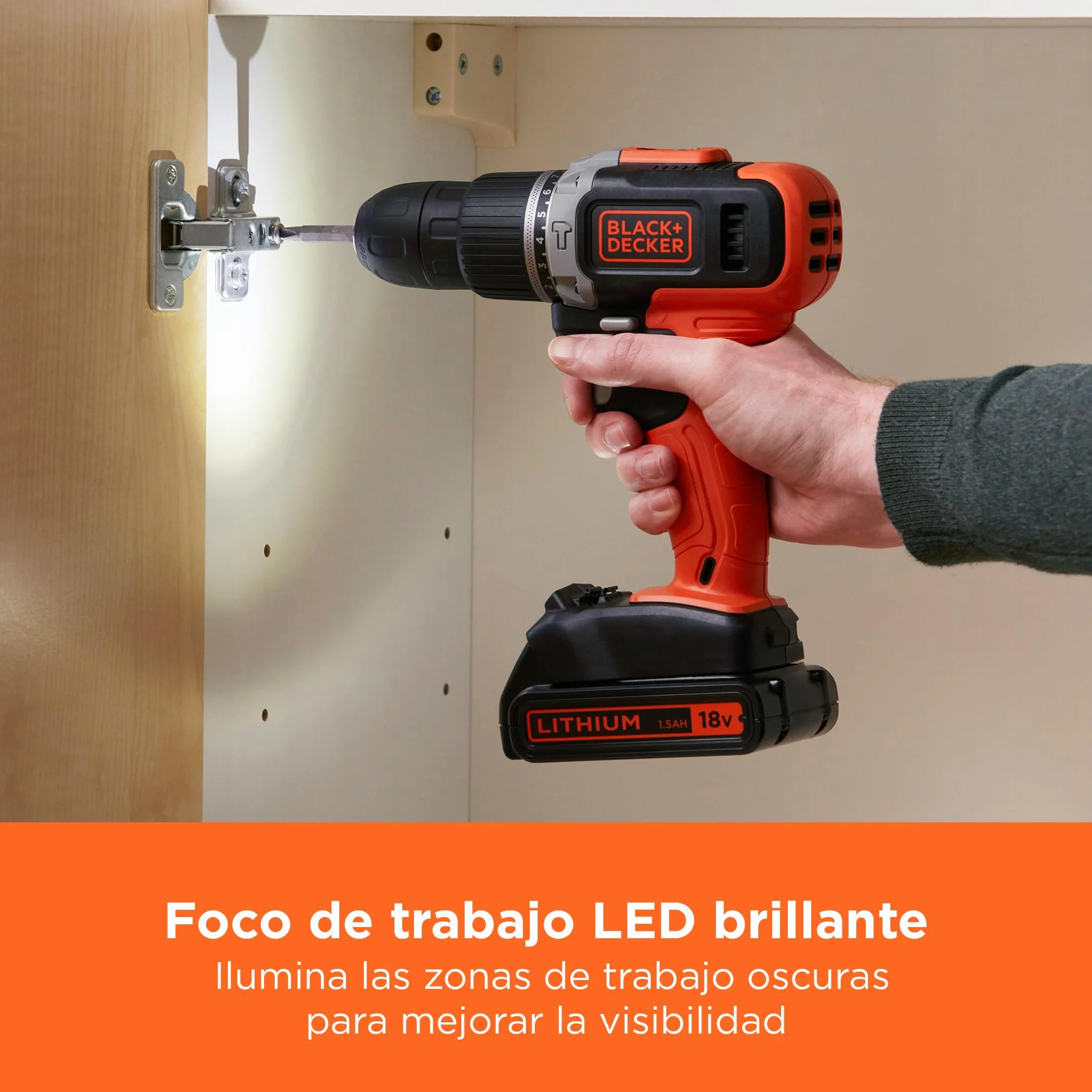 BLACK+DECKER Taladro percutor inalámbrico de 18V y 2 velocidades con dos baterías de 1,5Ah y cargador de 400mA, par de 45Nm, luz de trabajo LED y maletín, BCD003C2K-QW