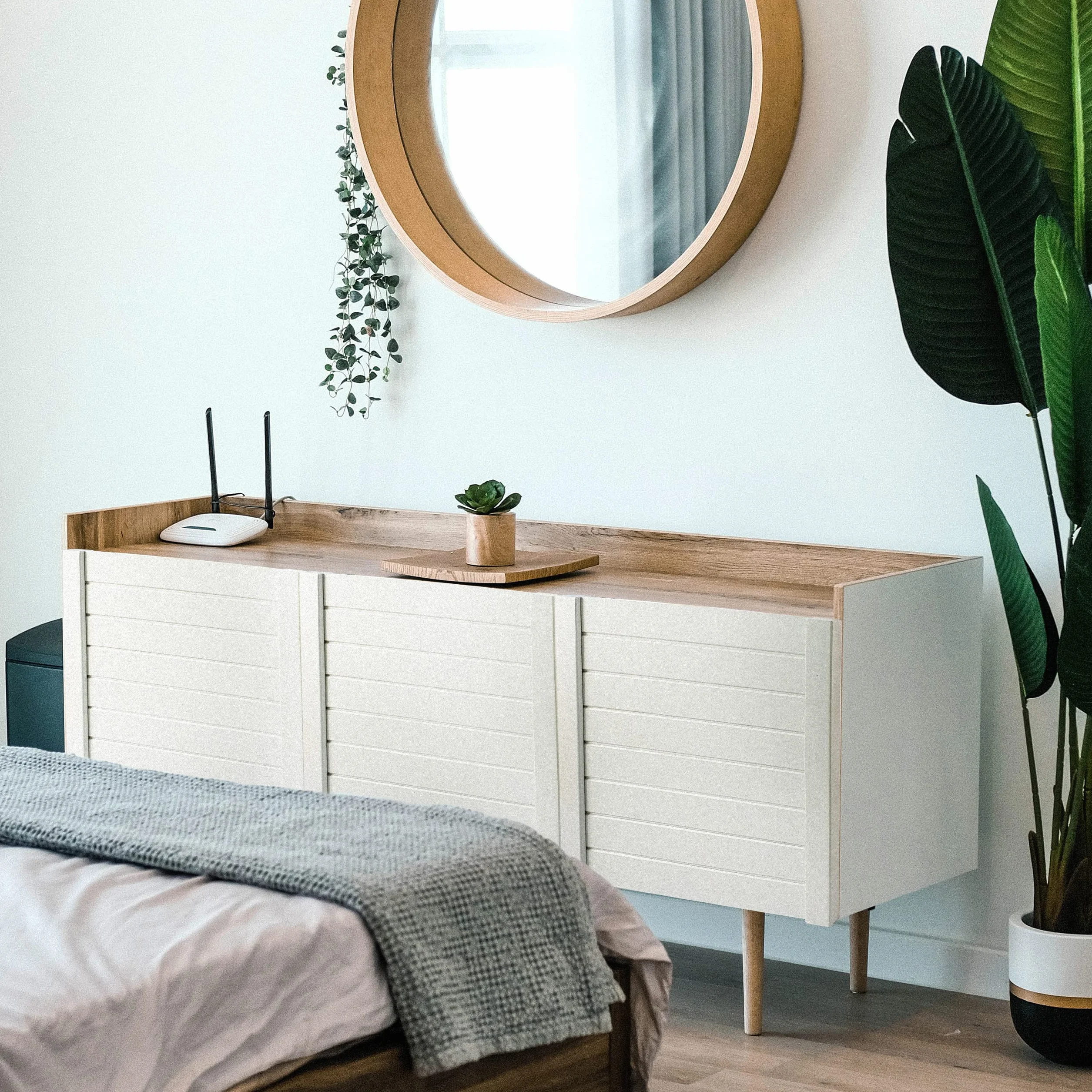DecoMeister Puertas de Lamas Blancas de Madera Maciza con Tablones Listones Cerrados Para Armario Frente de Mueble Imprimado de Dimensiones 294x766 mm Juego de Cuatro Piezas