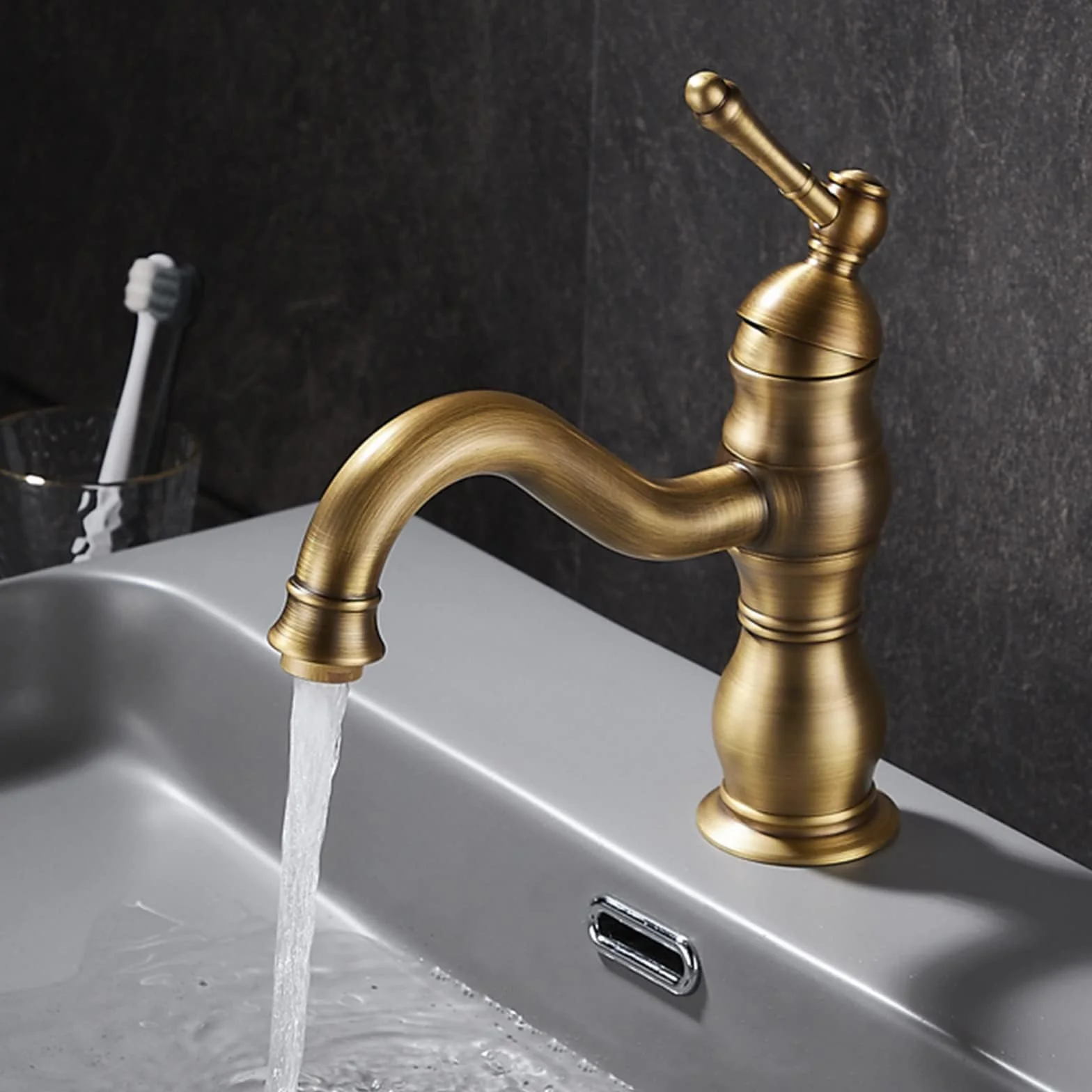 kisimixer Grifo Lavabo Vintage, Puede Girar 360 ° Grifo Monomando Lavabo, Grifo Baño Lavabo de Latón, Solo Agujero Grifo de Lavabo Baño Antiguo con Aireador, Acabado Dorado Estéril