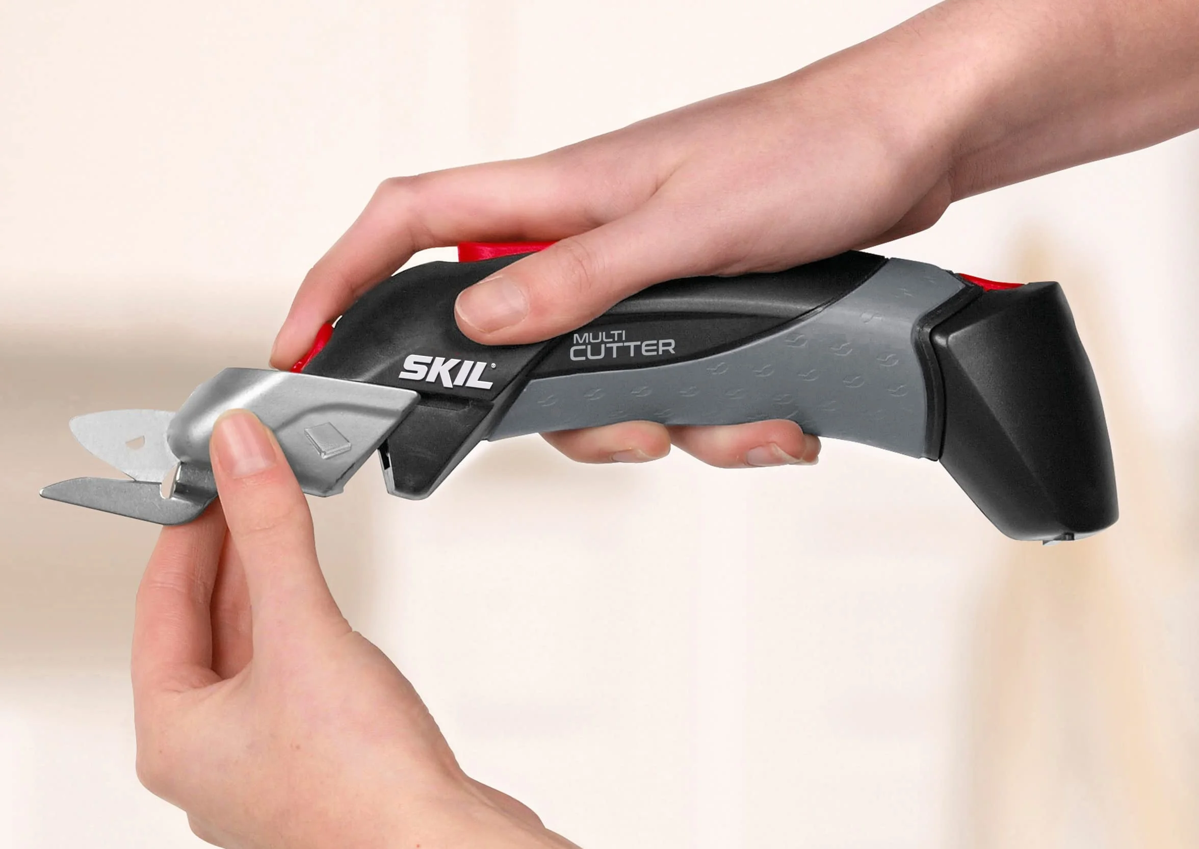 Skil Multi-Cutter 2900 AJ Cizalla a batería (cizalla universal para cartón, papel, etc., cargador + batería de 4,8 V incluida, cizalla universal) F0152900AJ