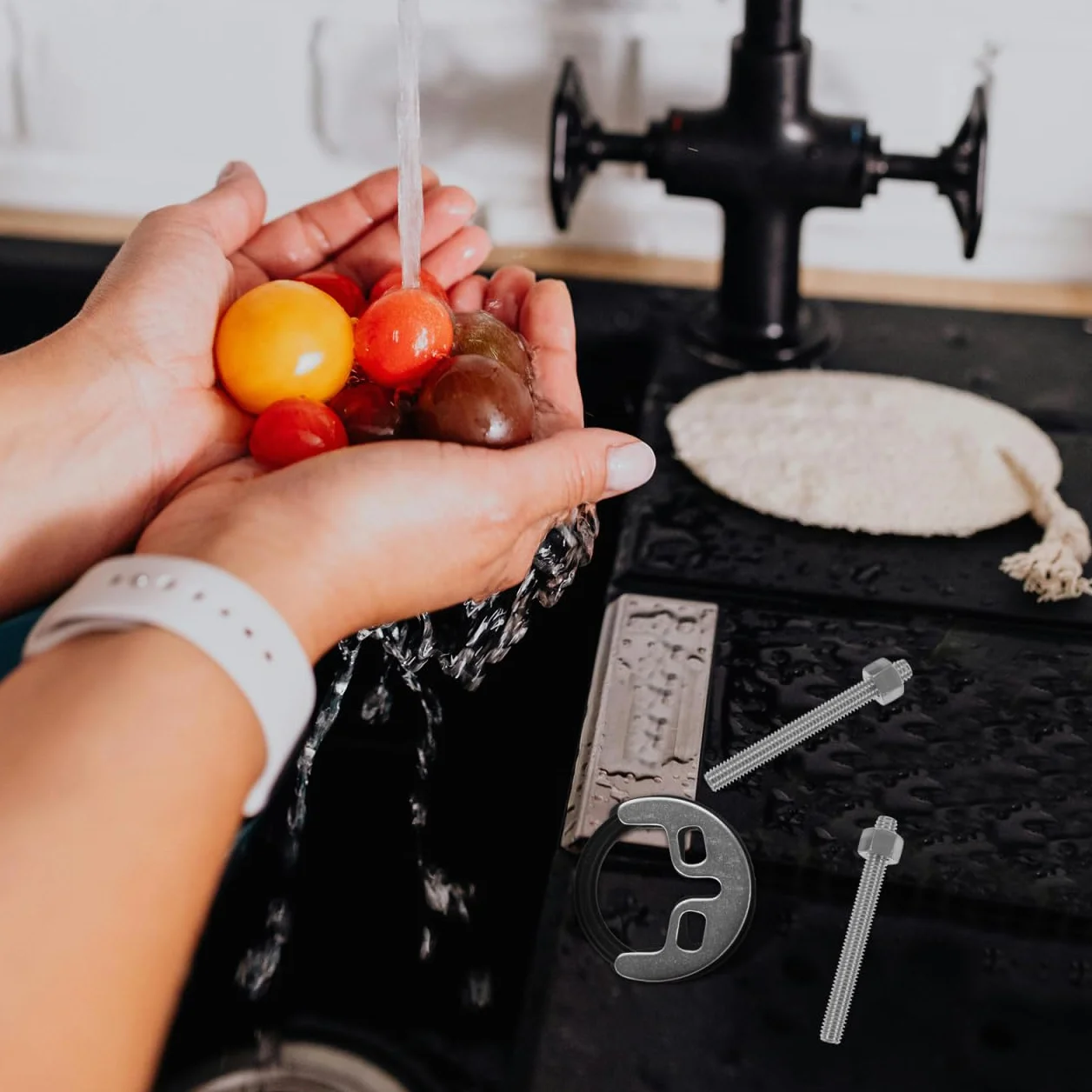 HOMSFOU Kit De Fijación De Grifo Cocina Y Baño Con Tuerca De Cobre Circlip Y Tornillos Extendidos Herramienta De Fijación Para Reparación De Grifos Fríos Y Calientes Fácil Instalación 2.36X1.88X1.37In