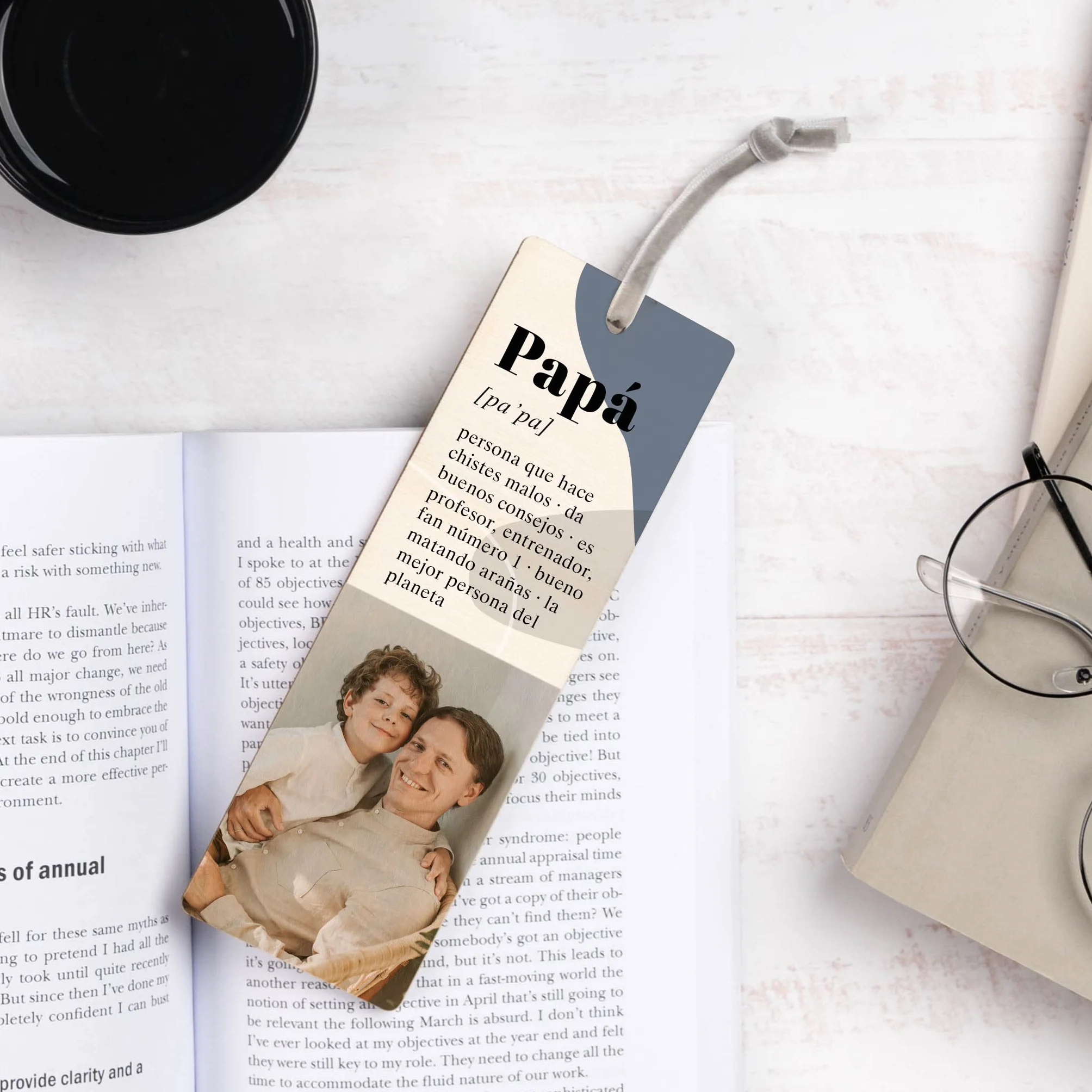 Personalizowany drewniany marker do książek z zdjęciem i tekstem na Prezent Komunię/Baptism