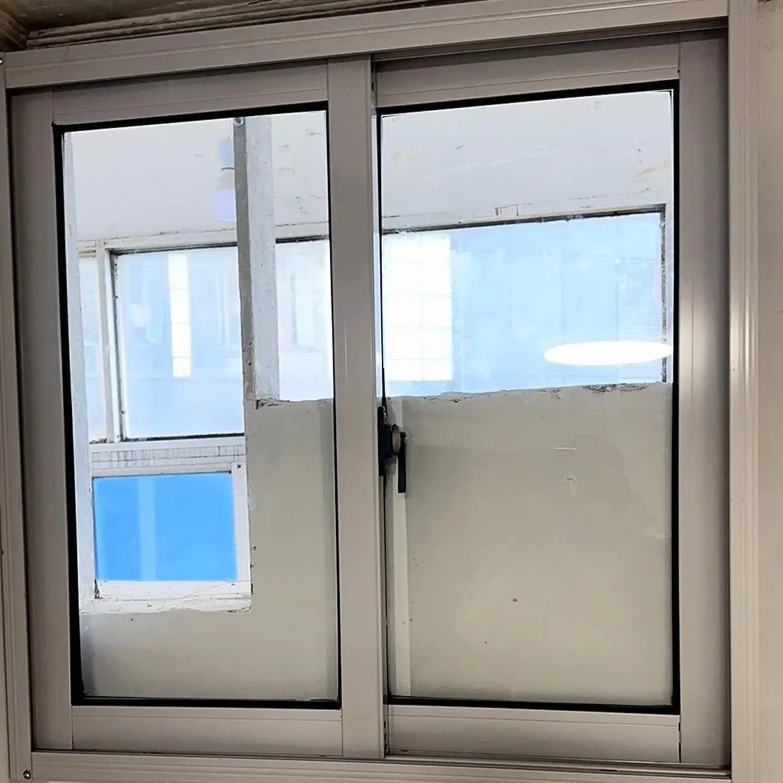 Ventana corrediza de aluminio para sótano y baño, 90 x 100 cm, diseño de travesaño de ventilación transparente, montaje empotrado, ventana horizontal pequeña, duradera y elegante solución de mejora
