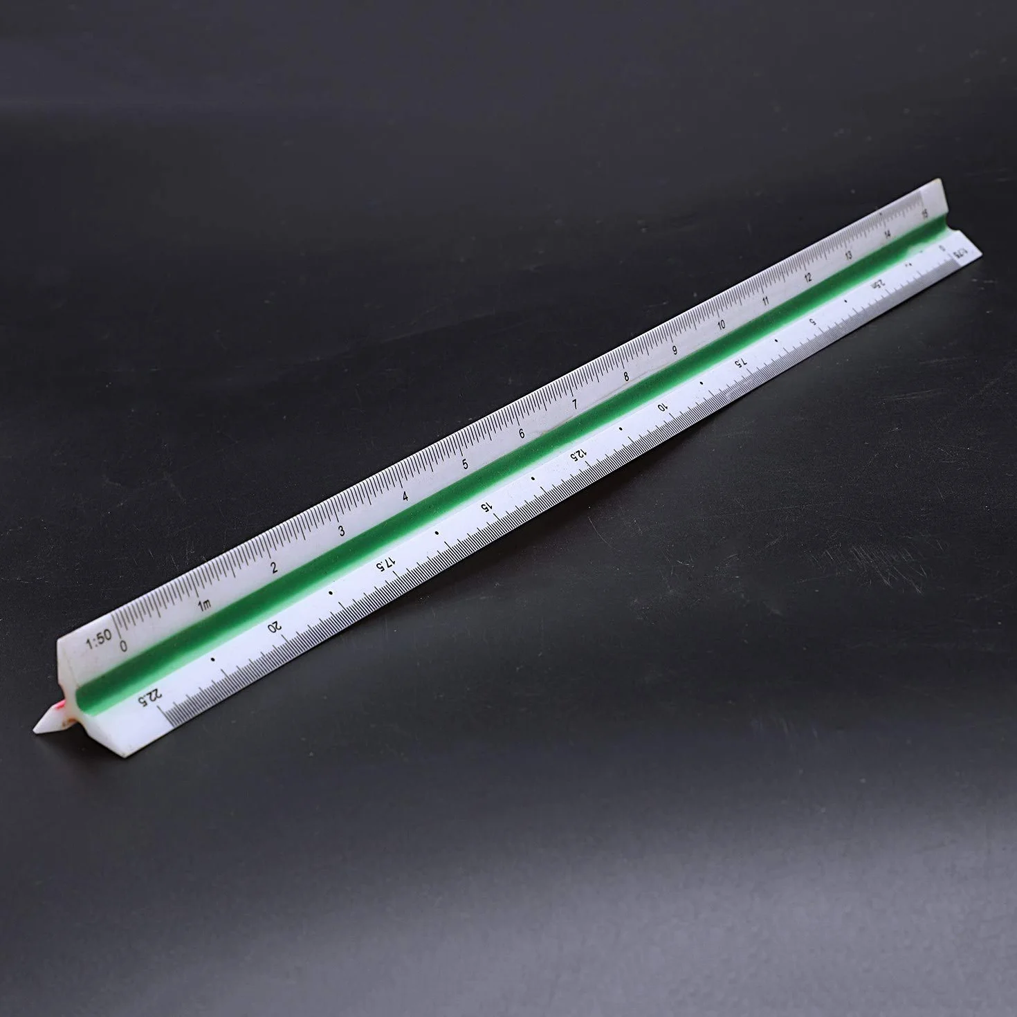 Regla de Escala Triangular Plastico 1:20 1:25 1:50 1:75 1:100 1:125