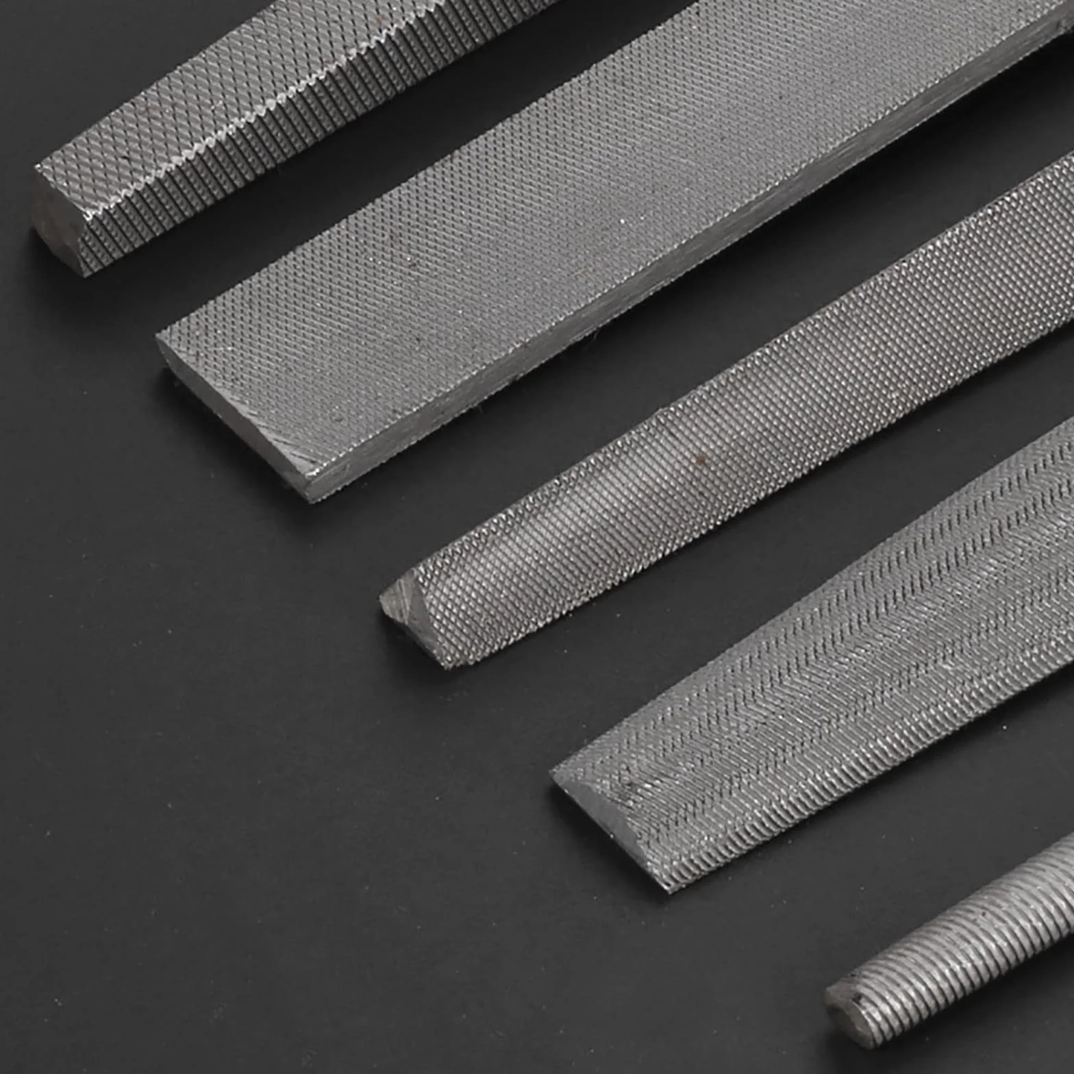 Juegos de herramientas manuales, juego de limas, escofina for madera, acero al carbono, juego de limas de metal de 5 piezas con lima plana, cuadrada, triangular, redonda y semirredonda(Size:310mm)
