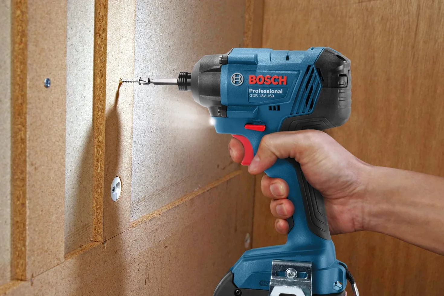 Bosch Professional GDR 18V-160 - Atornillador de impacto a batería (18V, 160 Nm, sin batería, en caja)