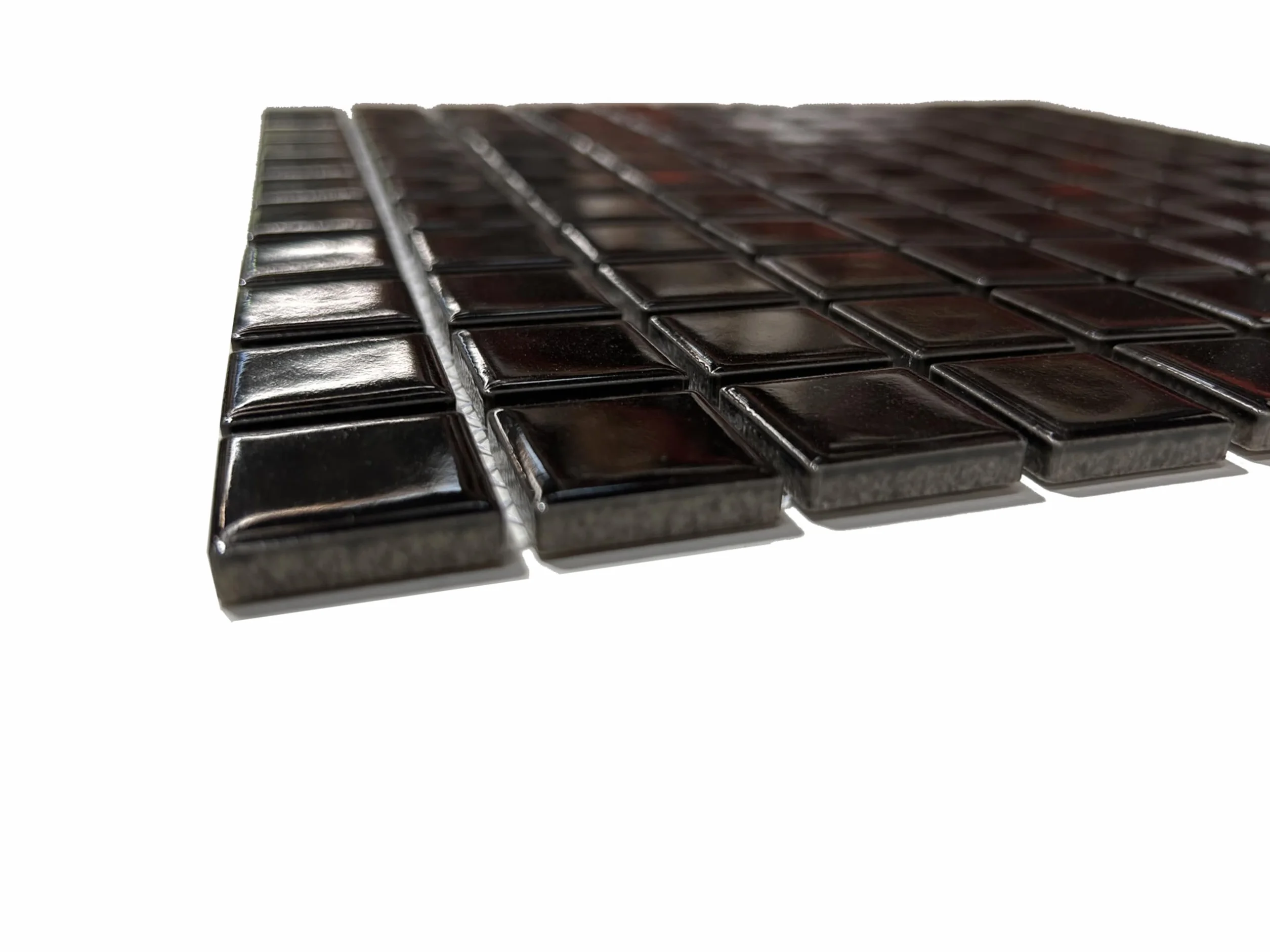 Modelo M019 (Negro Mate) Mosaico enmallado de Porcelanico. Medida 2,5x2,5cm. Pegado en Mallas de 30x30cm.