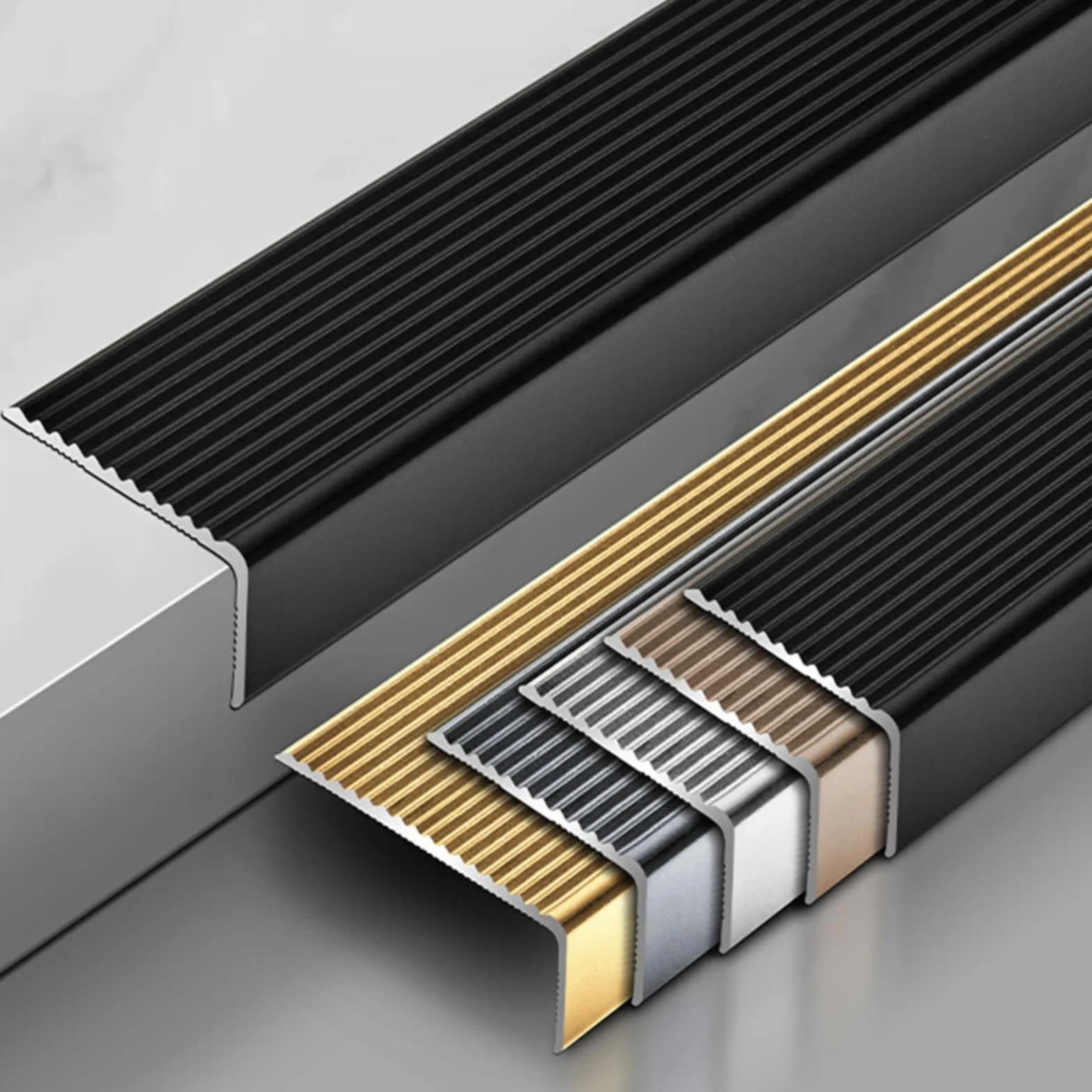 Perfil De Borde De Escalera Tira, Fácil De Instalar, Perfil De Aluminio Para Escaleras, para Escaleras Para Escalones Madera Metal Baldosas, Perfil De Antideslizante Borde Escalonado(Silver,70*30mm)