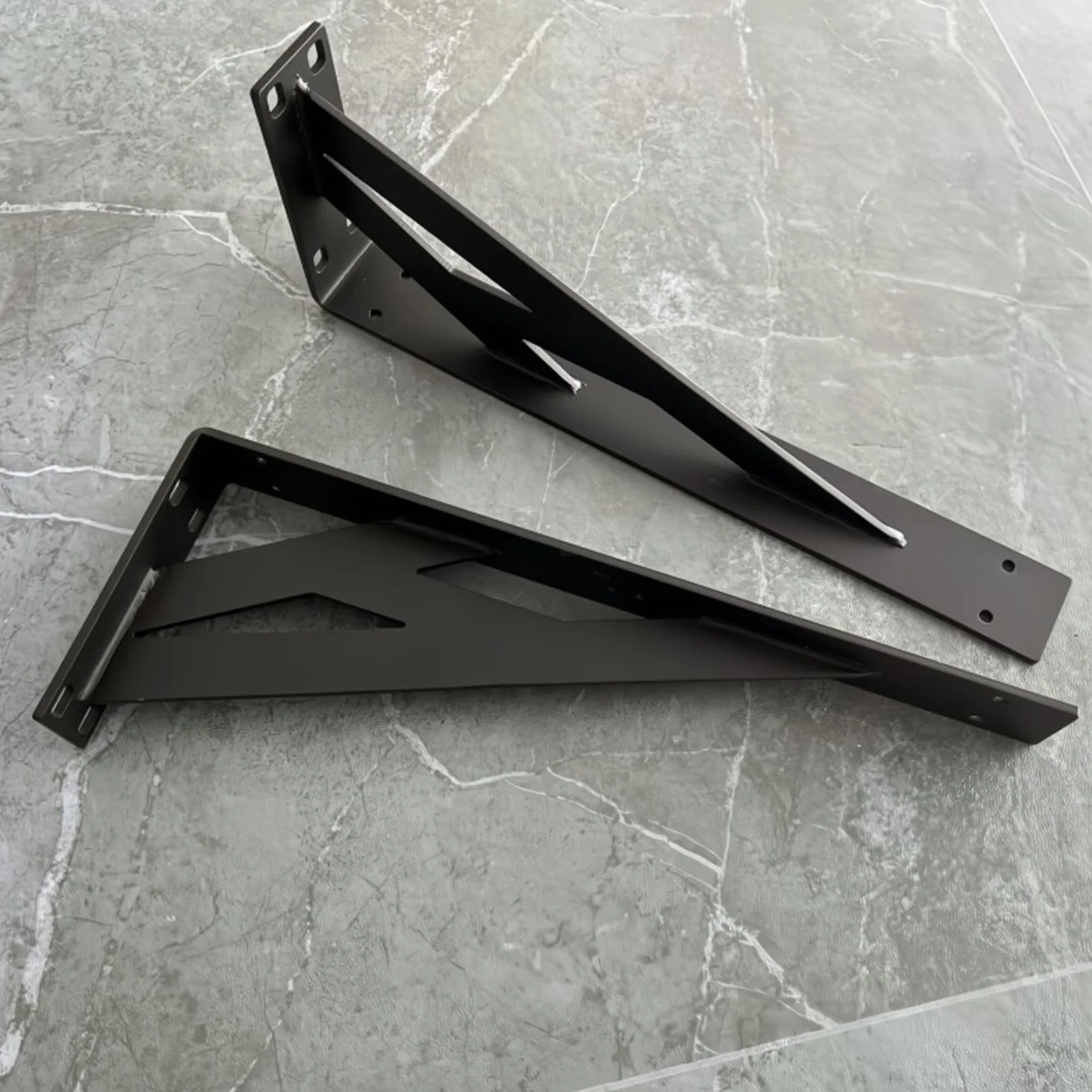 2 Piezas Soportes para Estantes de Pared, Escuadra para Estanterías,Soporte para Estanterías Pesados,Soportes Estantes Triangulares de 90 Grados Angular,con Tornillos (60cm)