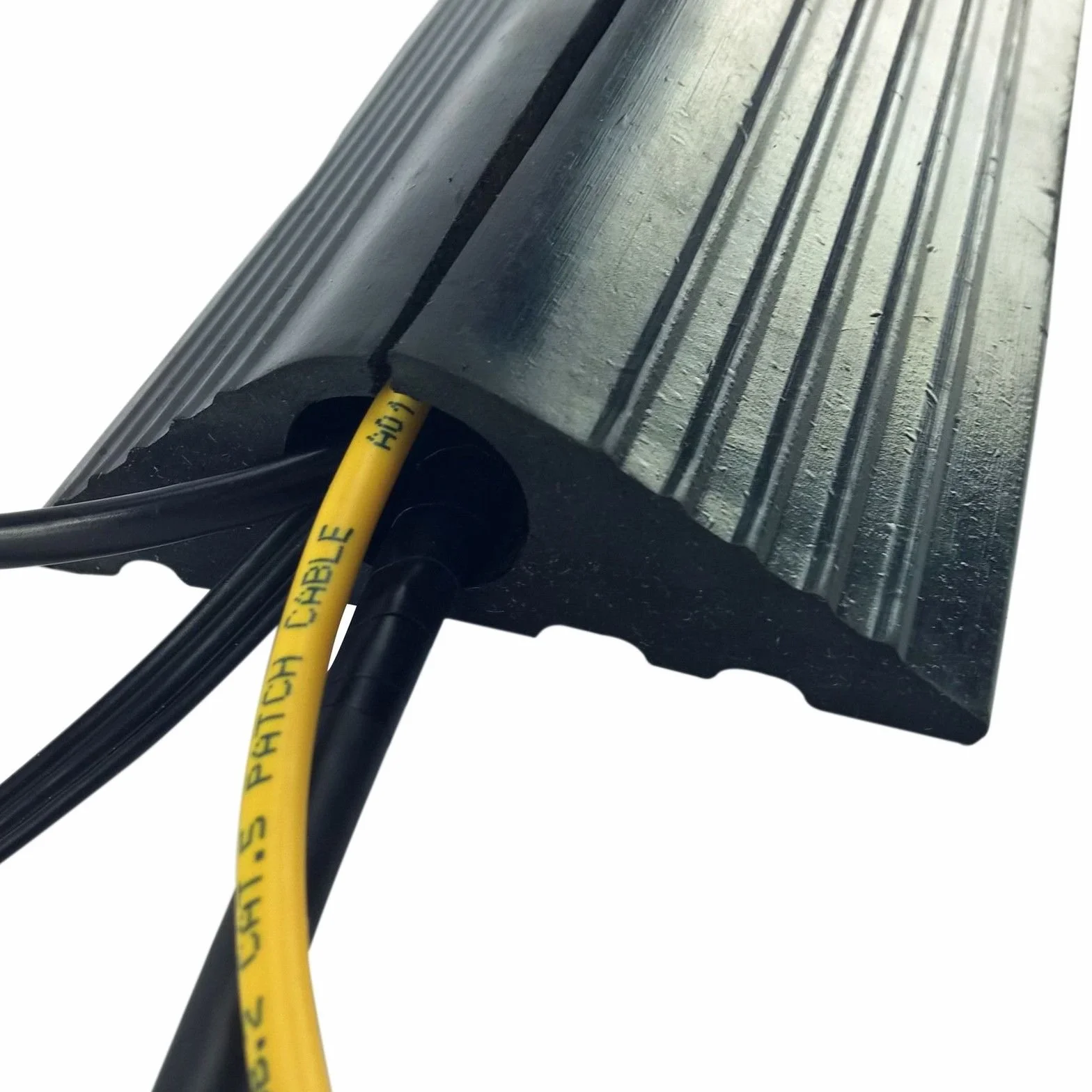 On1shelf Protector de cable de goma industrial para exteriores, negro 1 m, agujero de 20 mm