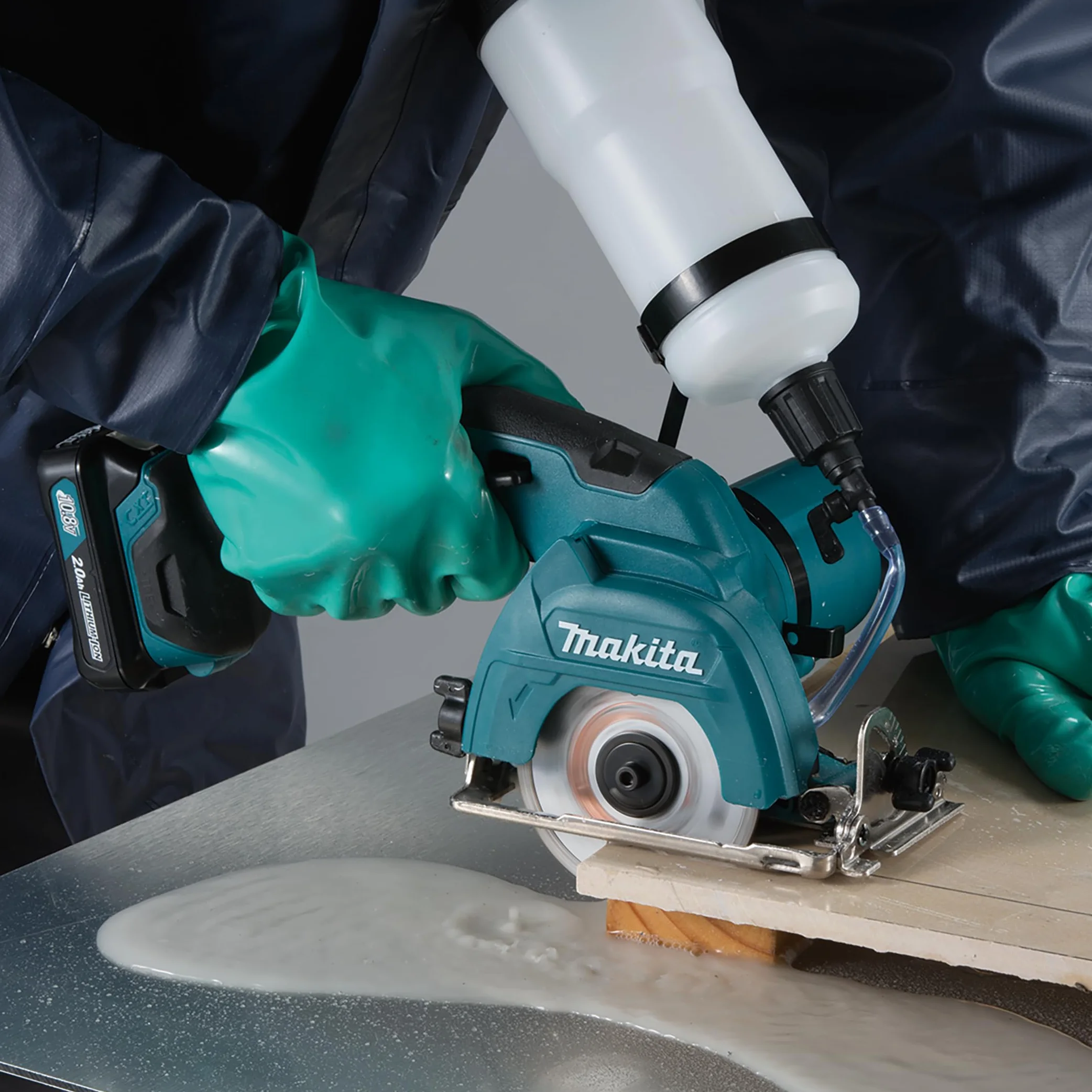 Cortador de azulejos inalámbrico Makita CC301DZ 12V Max (sin batería, sin cargador)