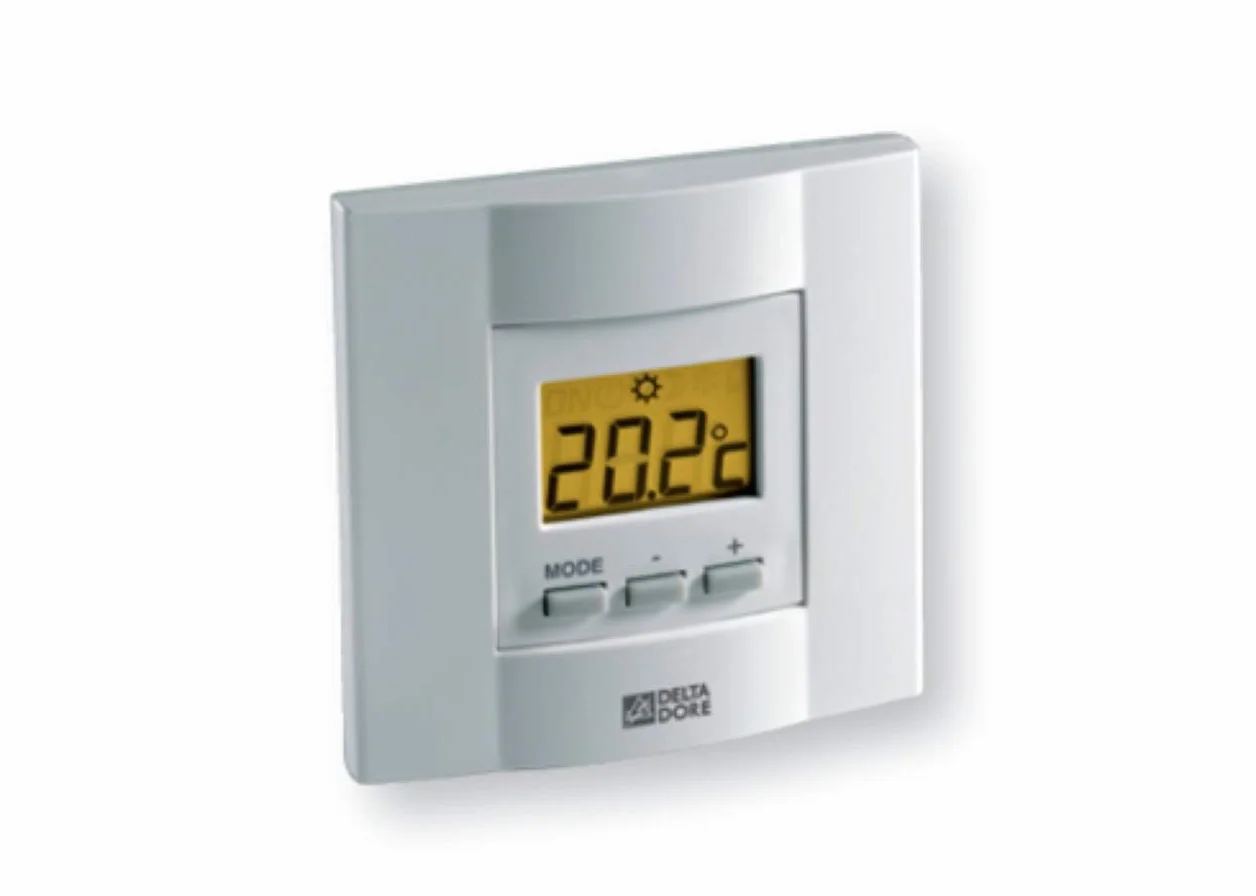 Termostato de ambiente con teclasDelta Dore TYBOX 216053034