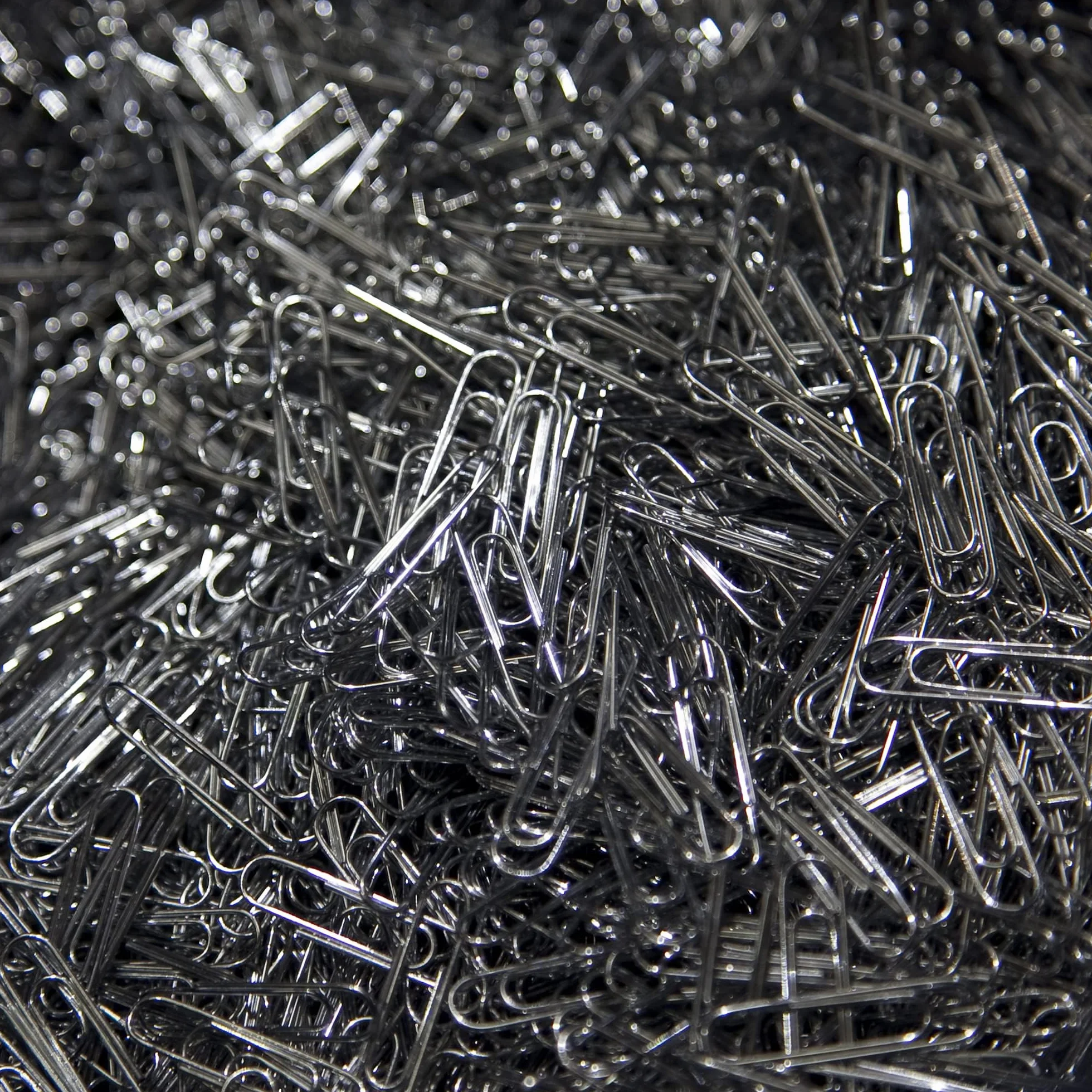 APLI Clips galvanizados 32 mm 100 u Plata