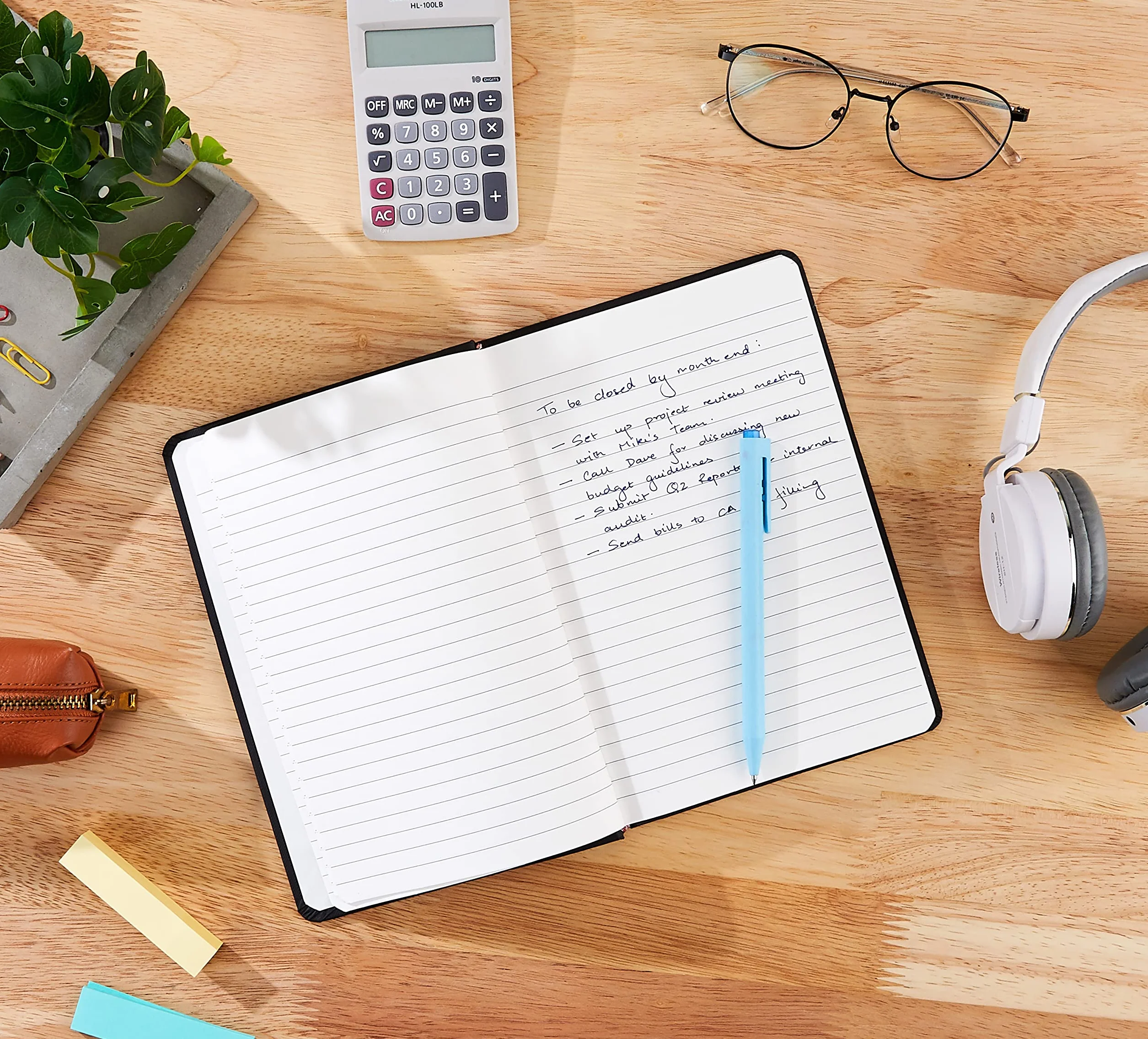 Amazon Basics Cuaderno clásico A5 liso negro