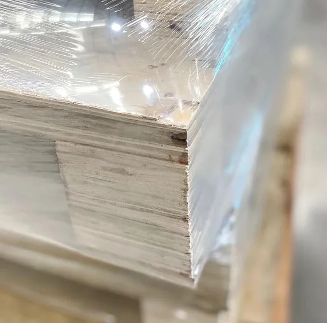 Film Transparente para Embalar | 50cm de Ancho x 200 Metros de Longitud | Rollo de Film para Embalaje Industrial y Paletizar, Plástico de Alta Elasticidad y Resistencia. (6 UNIDADES)