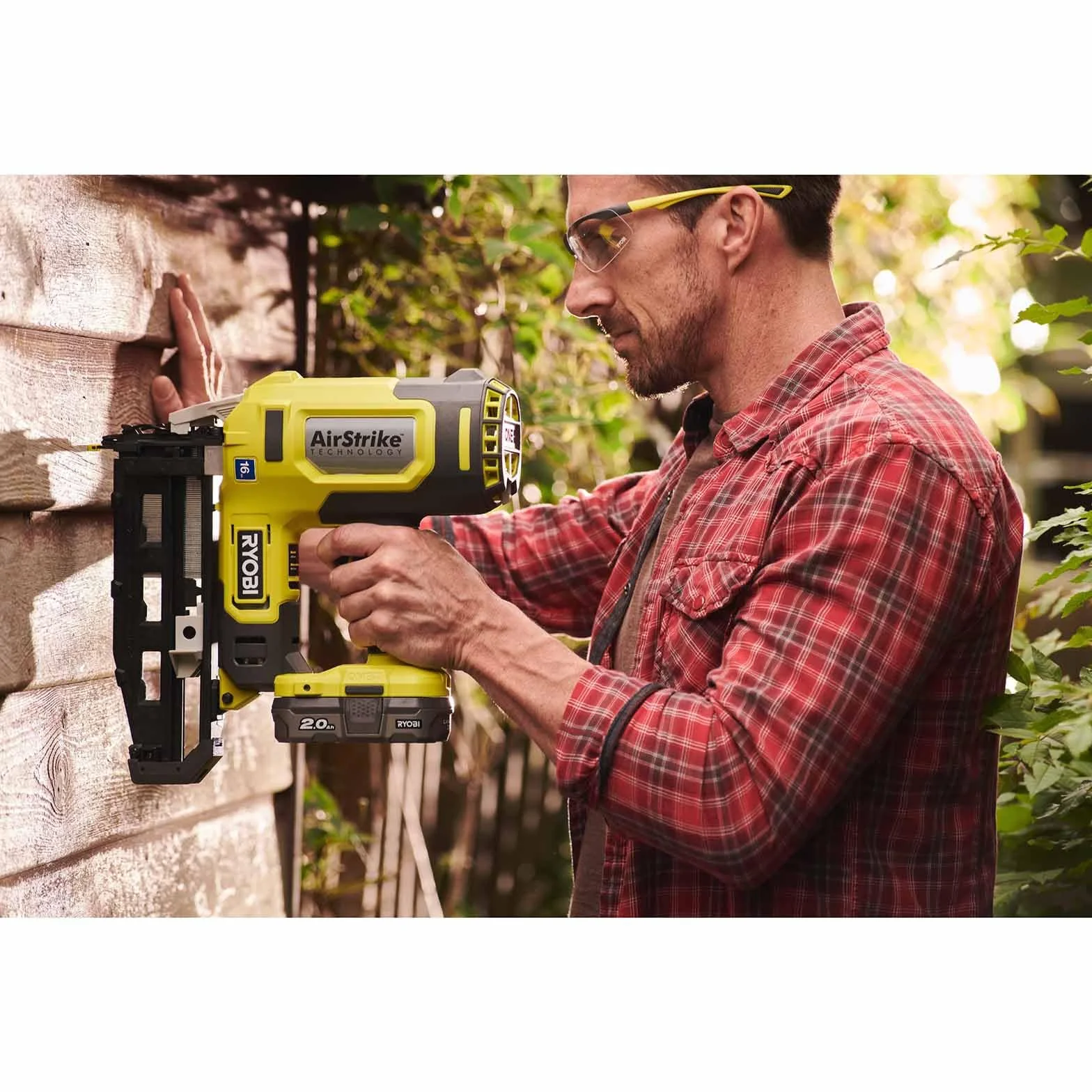 RYOBI - Clavadora de Acabado 16G Aire Comprimido 18V ONE+ - Punta 19-64mm - Cabezal 1,6mm - Cargador 100 Clavos - con 500 Clavos, 2 Puntas de Protección de Material, 1 Gancho de Cinturón - R16GN18-0