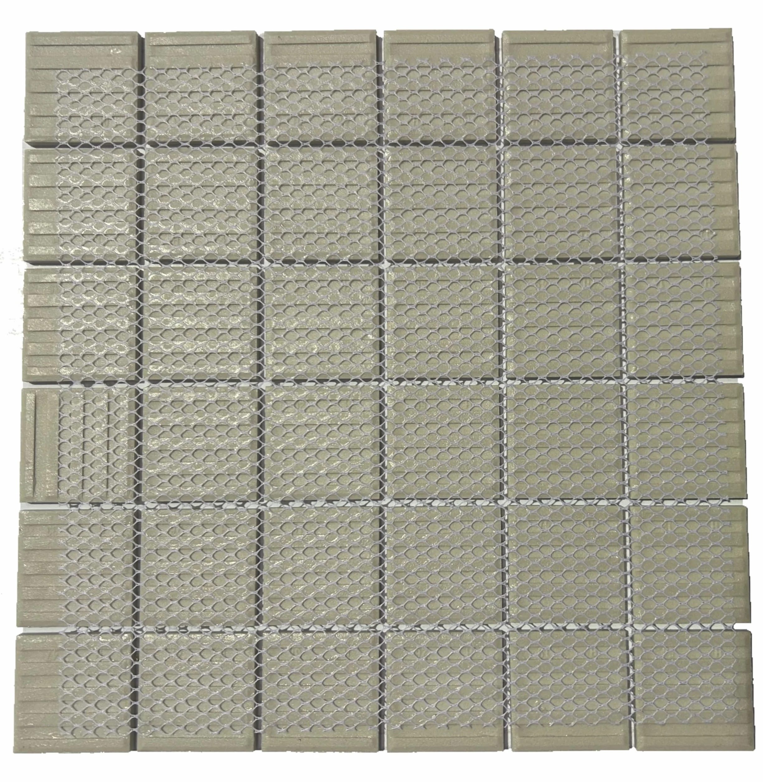 Modelo G001 (Blanco Brillo) Mosaico enmallado de Porcelanico. Medida 4,8x4,8cm. Pegado en Mallas de 30x30cm