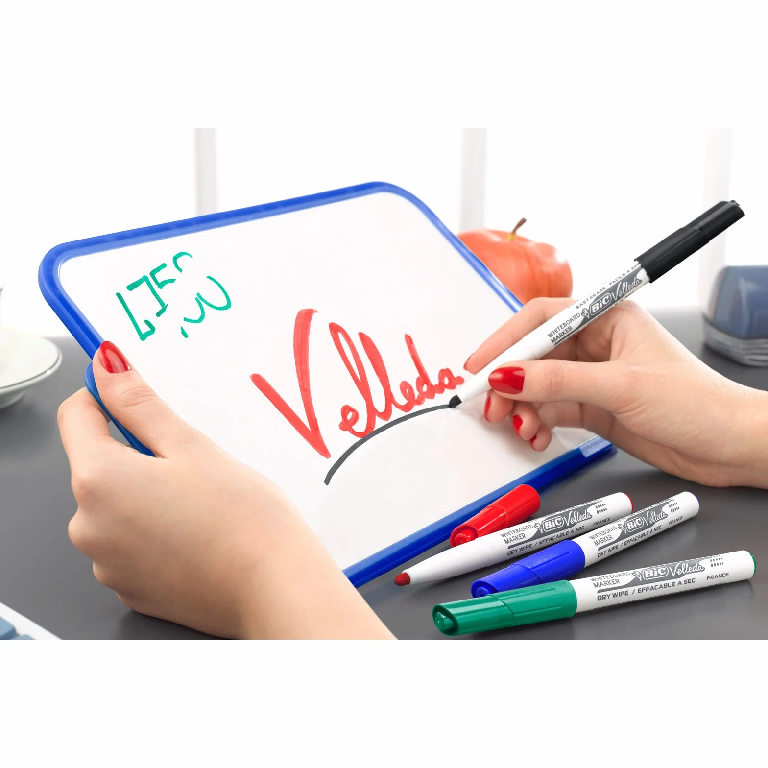 BIC Velleda 1741 - Rotuladores de pizarra blanca, punta media (4.5mm), caja de 4 unidades, colores surtidos