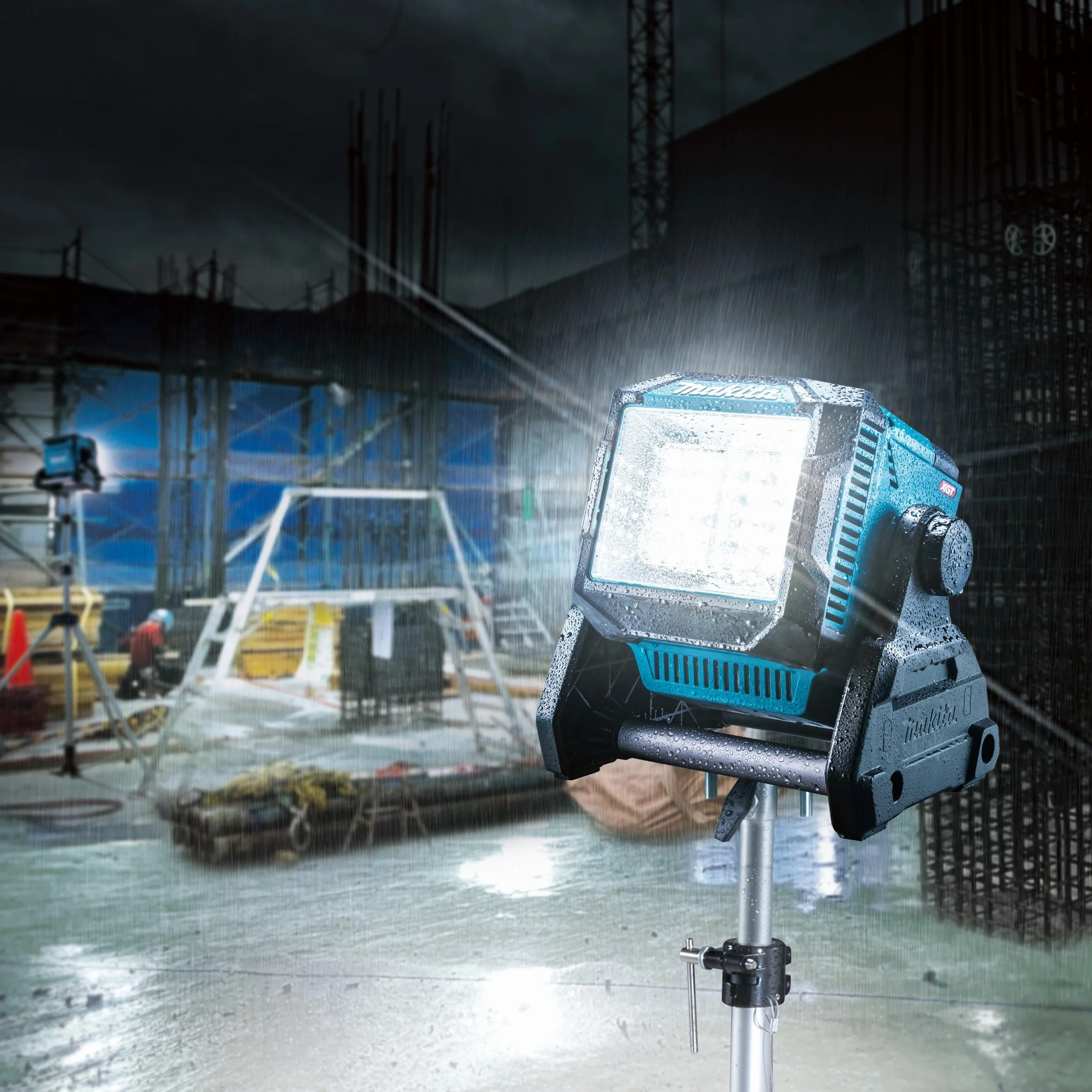 Makita ML005G 40V Max Li-on XGT Luz de trabajo inalámbrica - Baterías y cargador no incluidos
