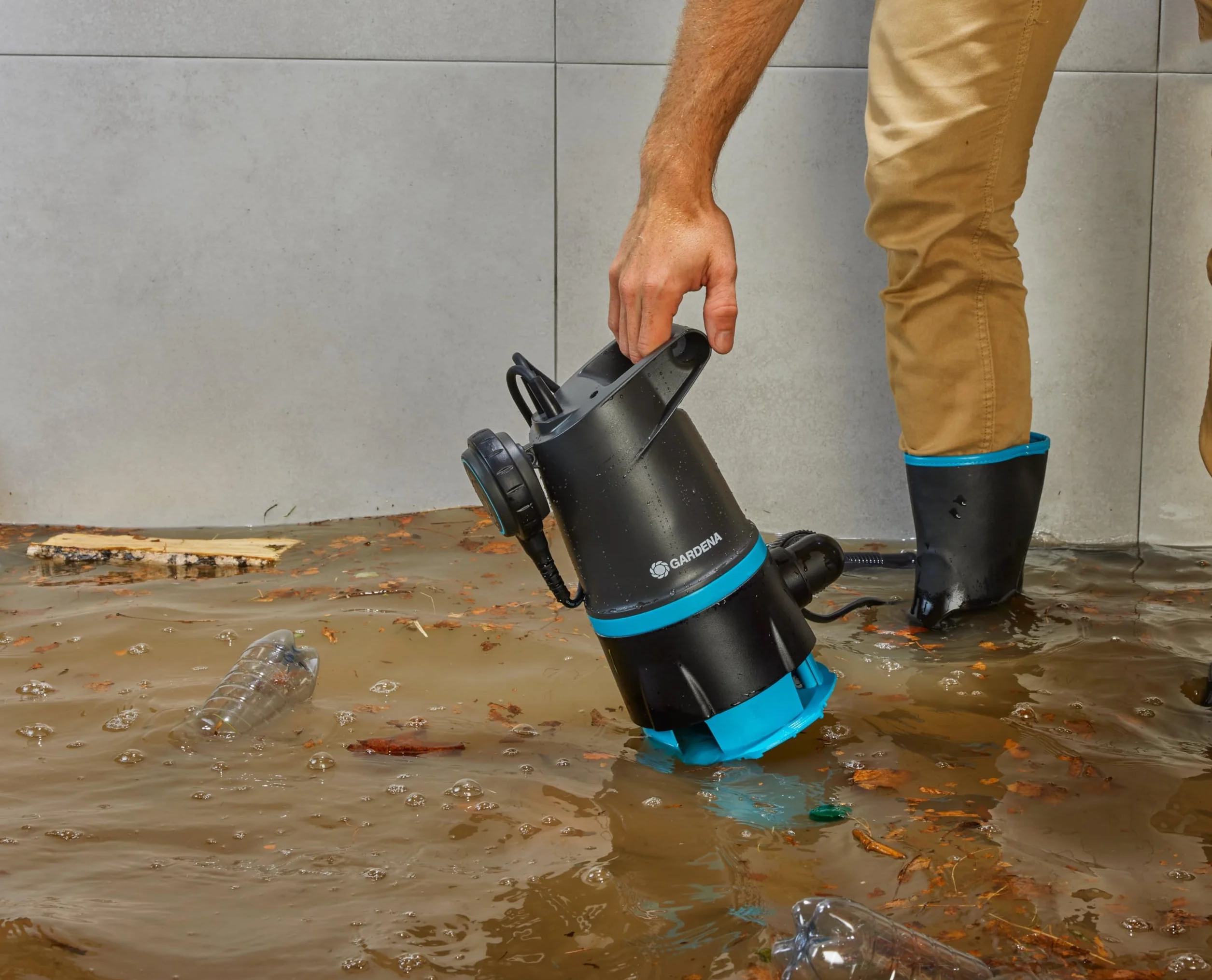 Gardena 20000 BASIC Bomba sumergible 2 en 1 aguas limpias y sucias 20.000 l/h interruptor de flotador