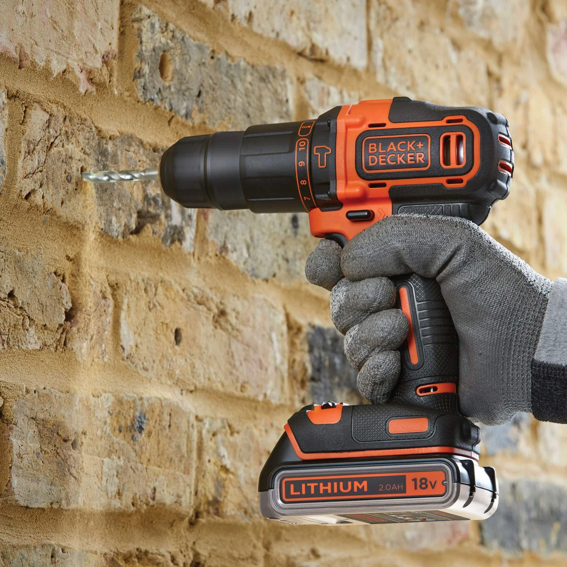 BLACK+DECKER COMBO KIT: Taladro Percutor 18V 10mm 40Nm + Mini-Amoladora 18V 125mm, Incluye: 2 baterías de Litio 2Ah, cargador, bolsa transporte, BCK24D2S-QW