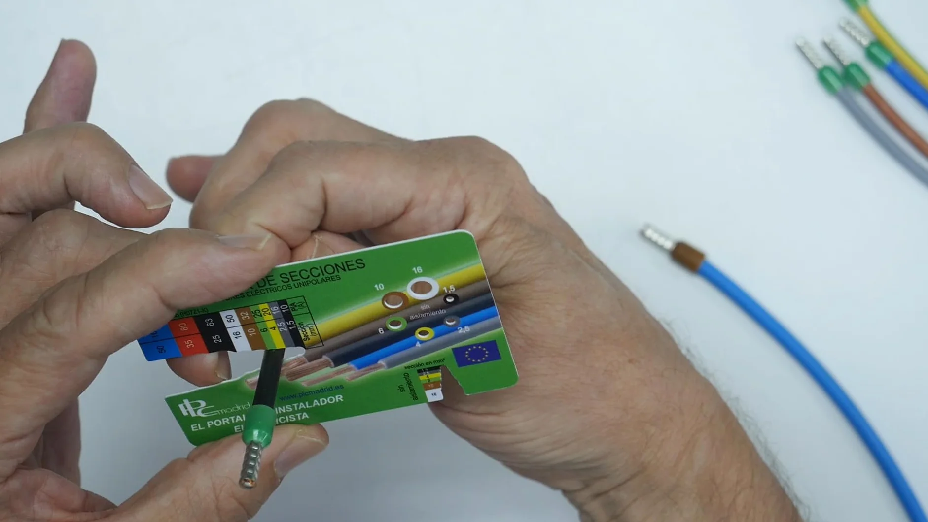 Genérico Comprobador de secciones de conductores eléctricos