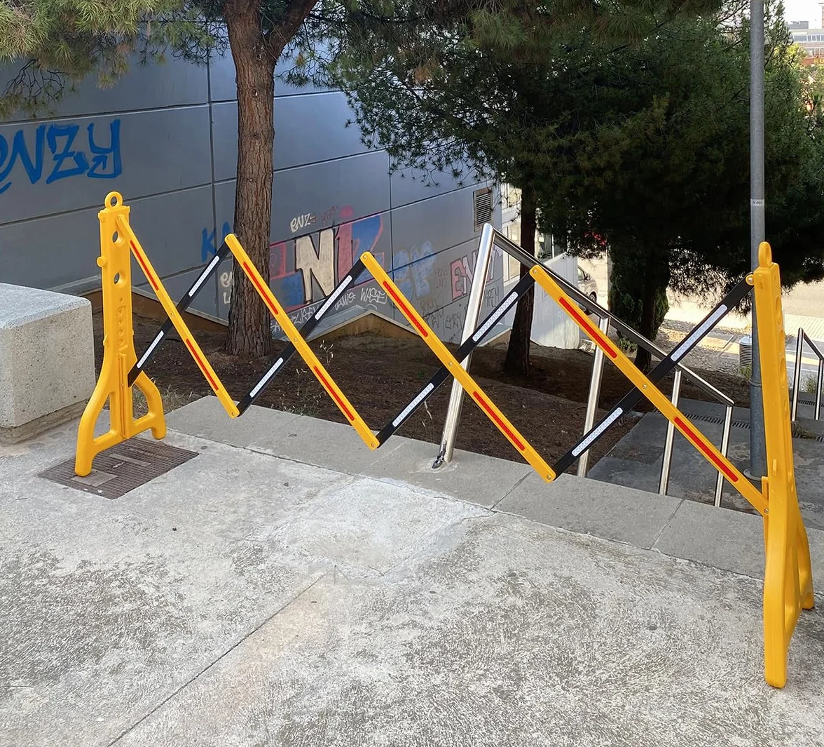 Valla extensible de plástico polipropileno amarilla y negra rellenable con agua 3 unidades