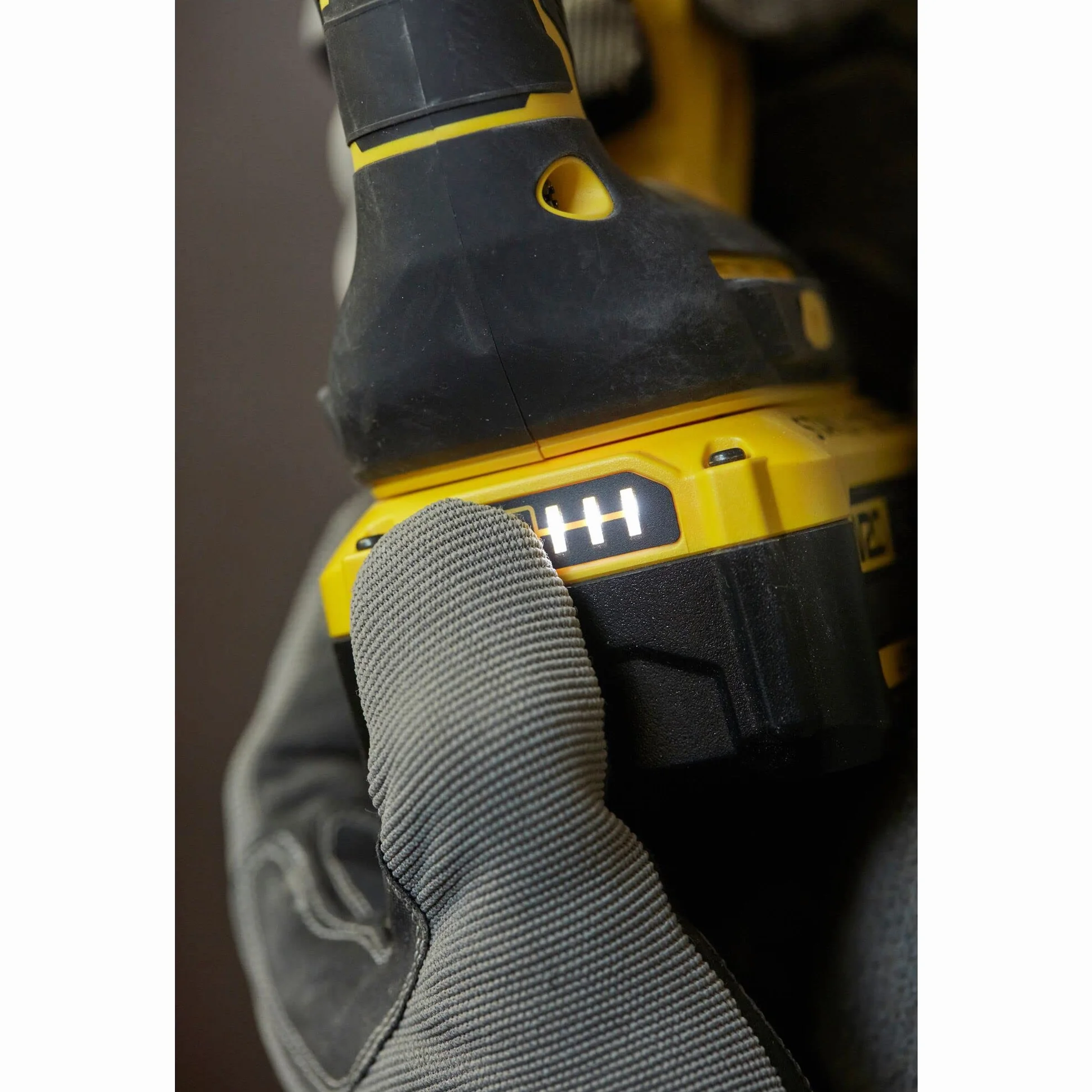 STANLEY FATMAX Martillo SDS-Plus V20 18V, Motor Sin Escobillas, 2J Impacto, 3 Modos (rotativo, percutor y cincelador), Incluye: 2 Baterías 4.0Ah, Cargador, Maletín PRO-STACK, SFMCH900M22-QW