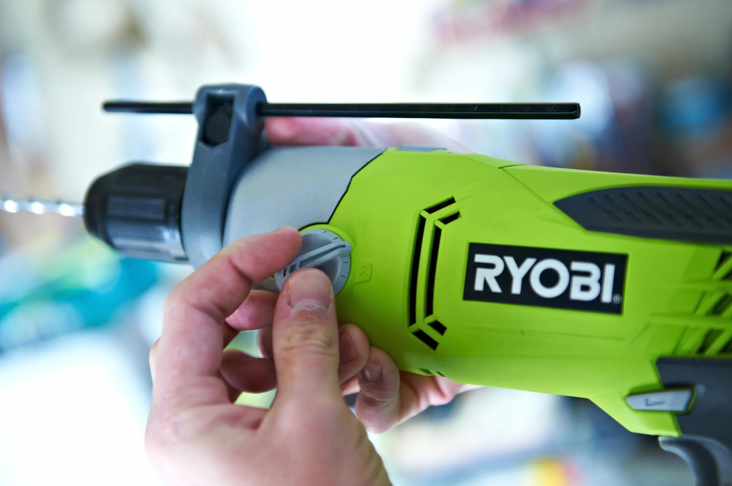 RYOBI - Taladro de Impacto con Cable 220V, 1200W - 2 Velocidades, Inversor de Rotación - Portabrocas 13mm de Autoapriete - Tope de Profundidad - LED - Mango Auxiliar con Portabrocas - RPD1200-K