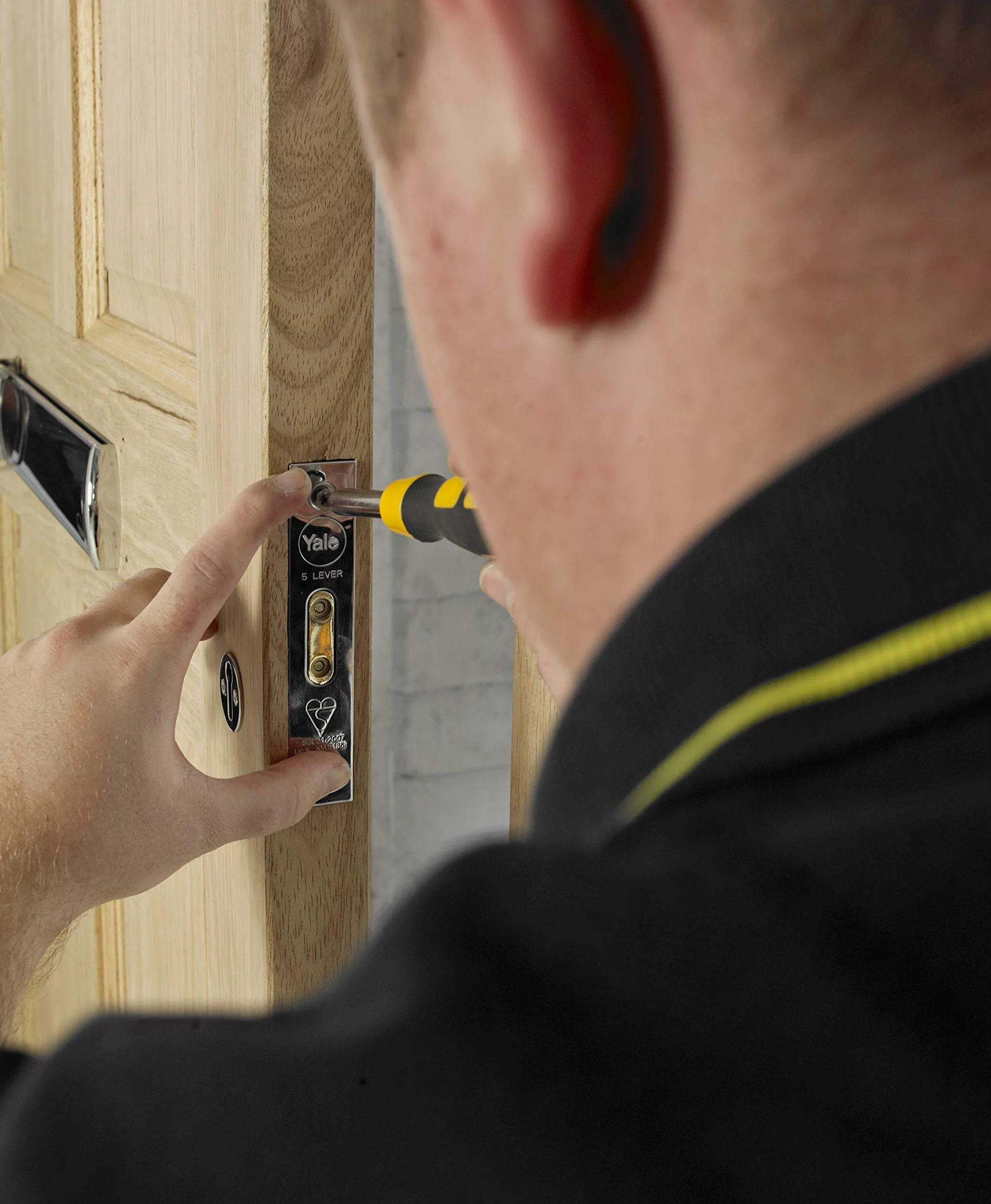 Yale Locks YALPM552PB30 - Pestillos para Ventana (tamaño: 80mm)