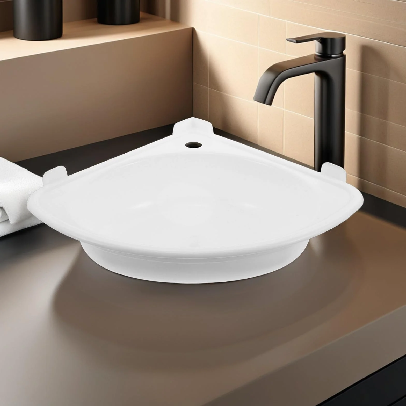 Lavabo triangular de pared de plástico 15,33 x 12,97 pulgadas con orificio para grifo.
