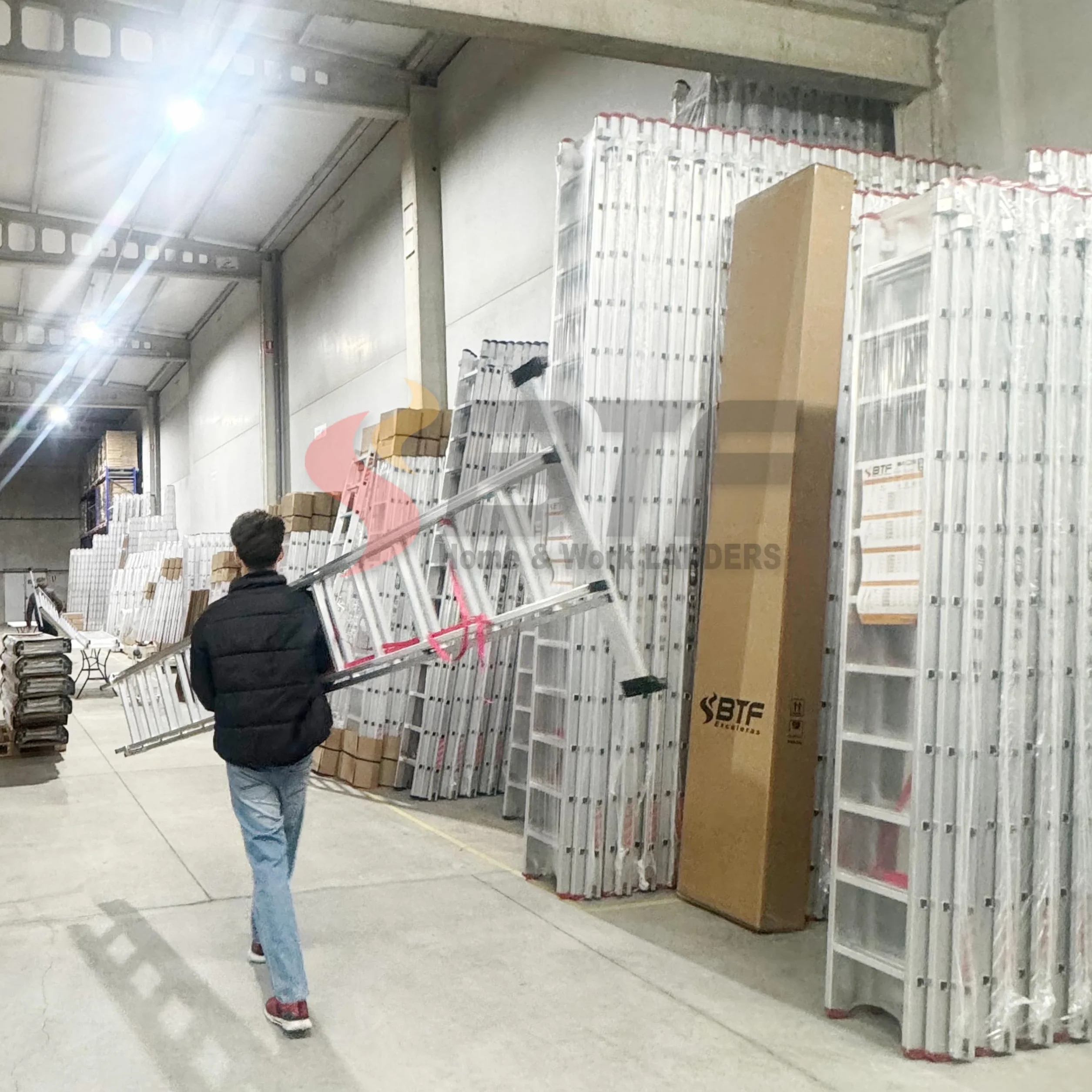 BTF | Escalera Plegable Aluminio Transformable 2 Tramos | Combinada 2 Secciones x 7 Peldaños, Escalera de Tijera y Extensible de Apoyo, Altura Apoyo 3,1m, Tijera 1,9m, Certificada EN131 Uso Doméstico