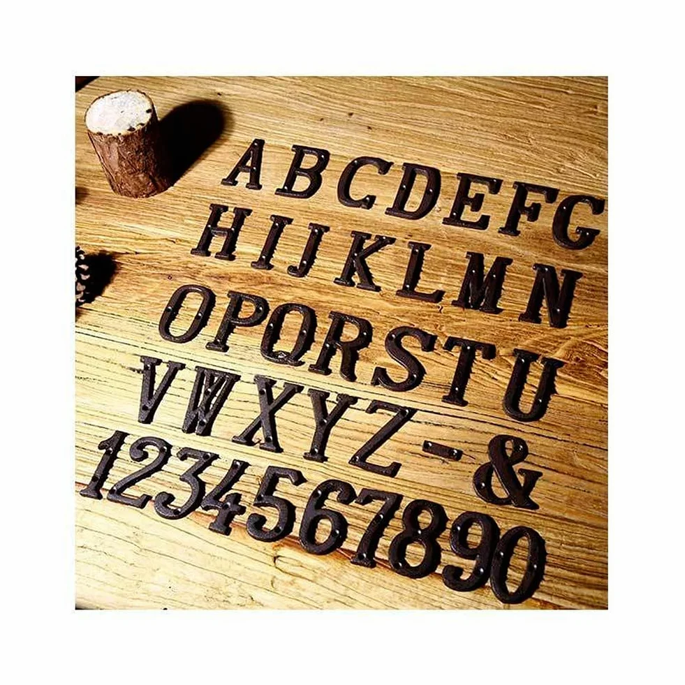 ausuky 1x Placa de Hierro Forjado Negro Envejecido para Puerta de Casa y Garaje, Letras Alfabeto y Números (E)