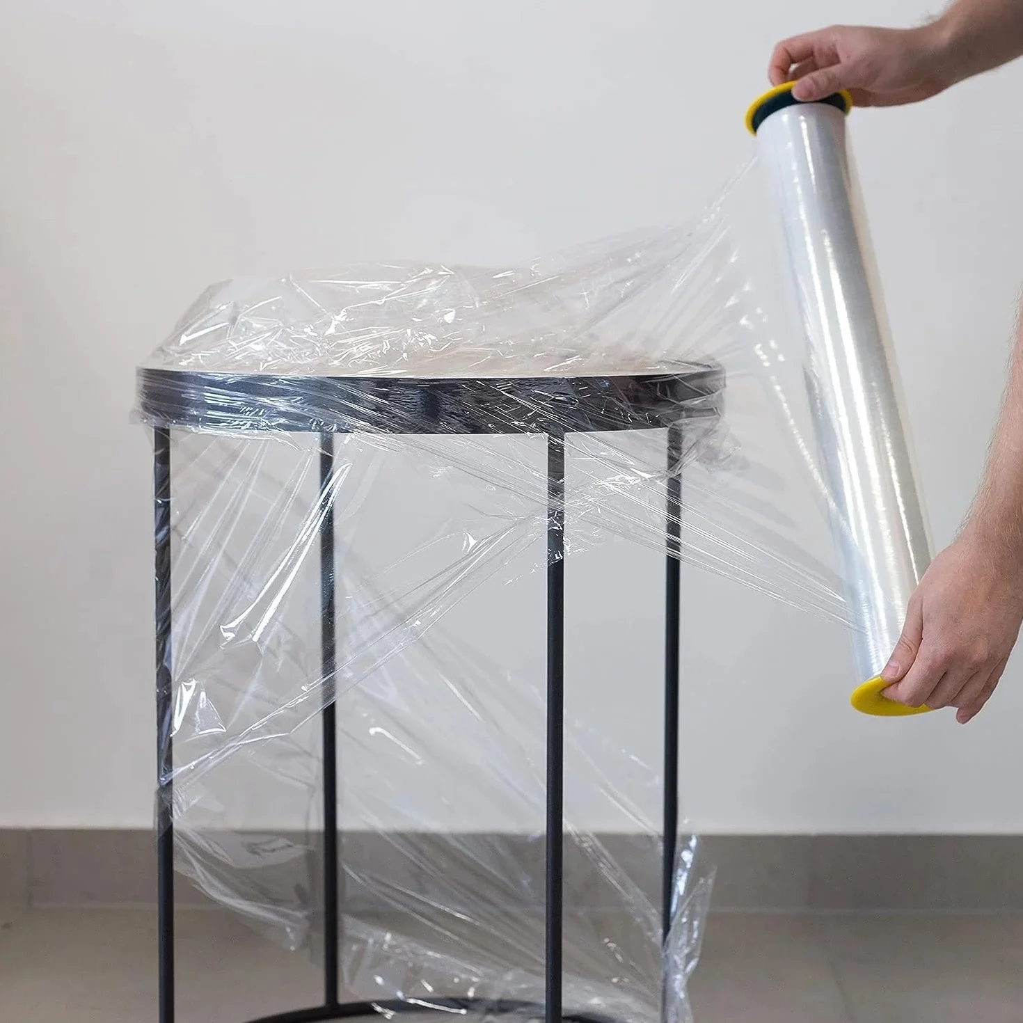 Rollos Film Estirable Transparente - 2Kg por Rollo, 23 Micras, 60 cm de Ancho, 240m Lineales - Envoltura para Embalaje Industrial, Mudanzas y Paletizados (6, 300 Metros)