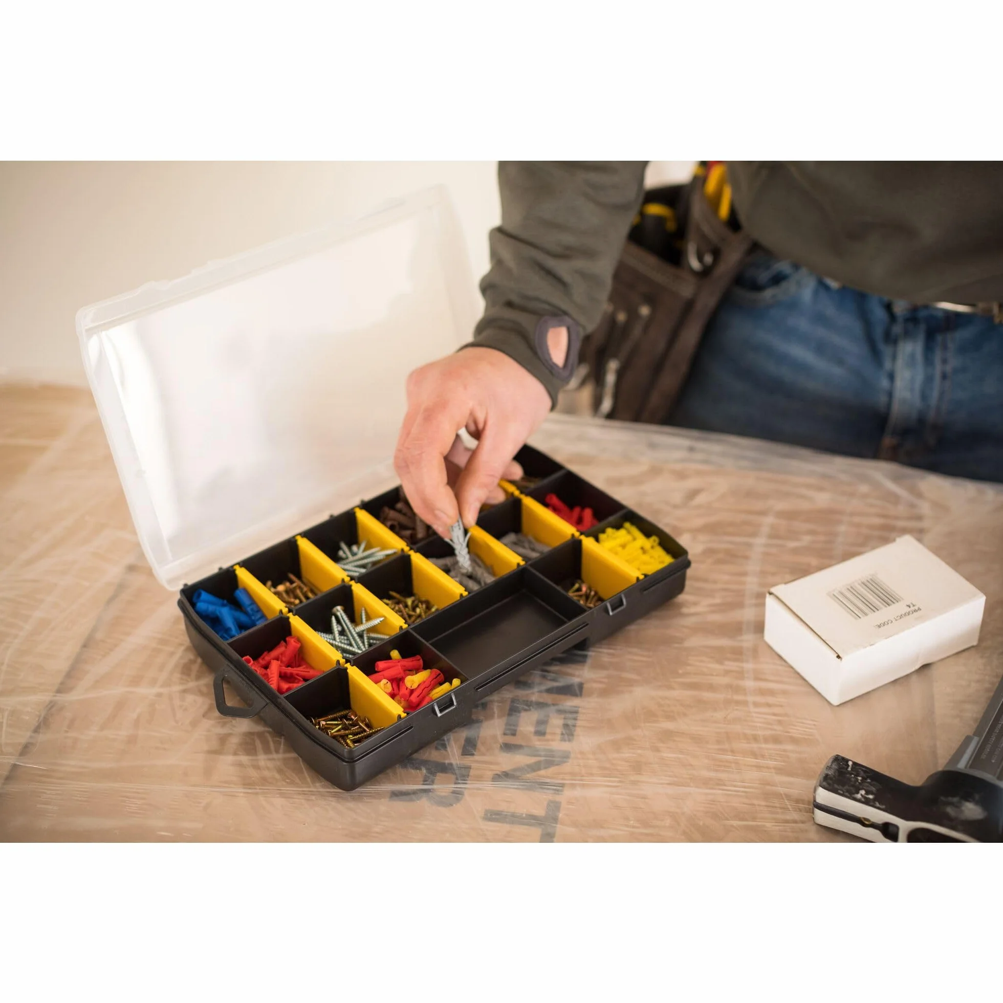 STANLEY Organizador básico con 17 compartimentos, divisores extraíbles, personalizable, regla marcada en la tapa, polipropileno de alto impacto, dimensiones 27,2x18,9x4,6 cm, STST81680-1