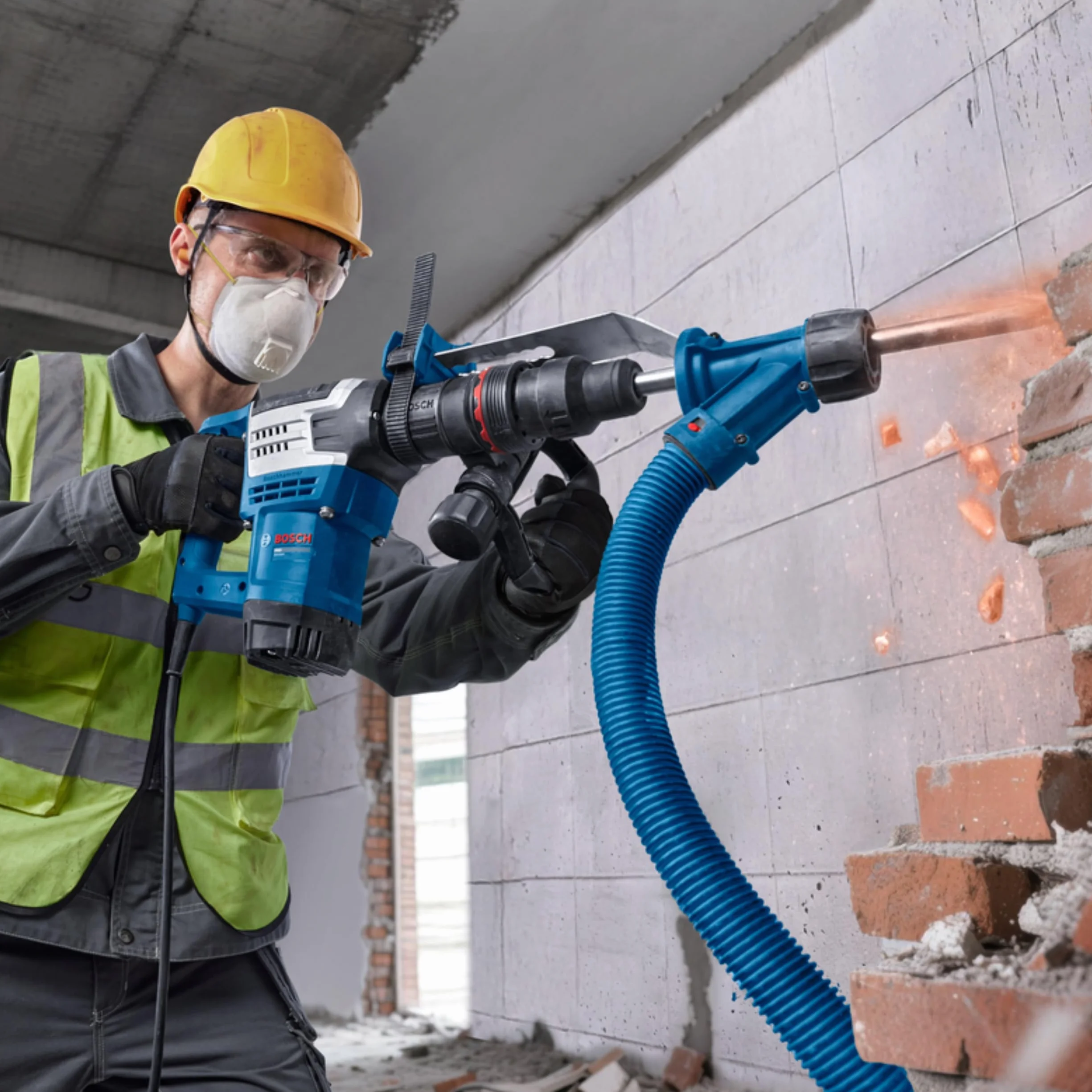 Bosch PRO Martillo de demolición con cable GSH5MX (incl. cincel en punta SDS MAX 280 mm, empuñadura auxiliar recta, estuche de transporte)