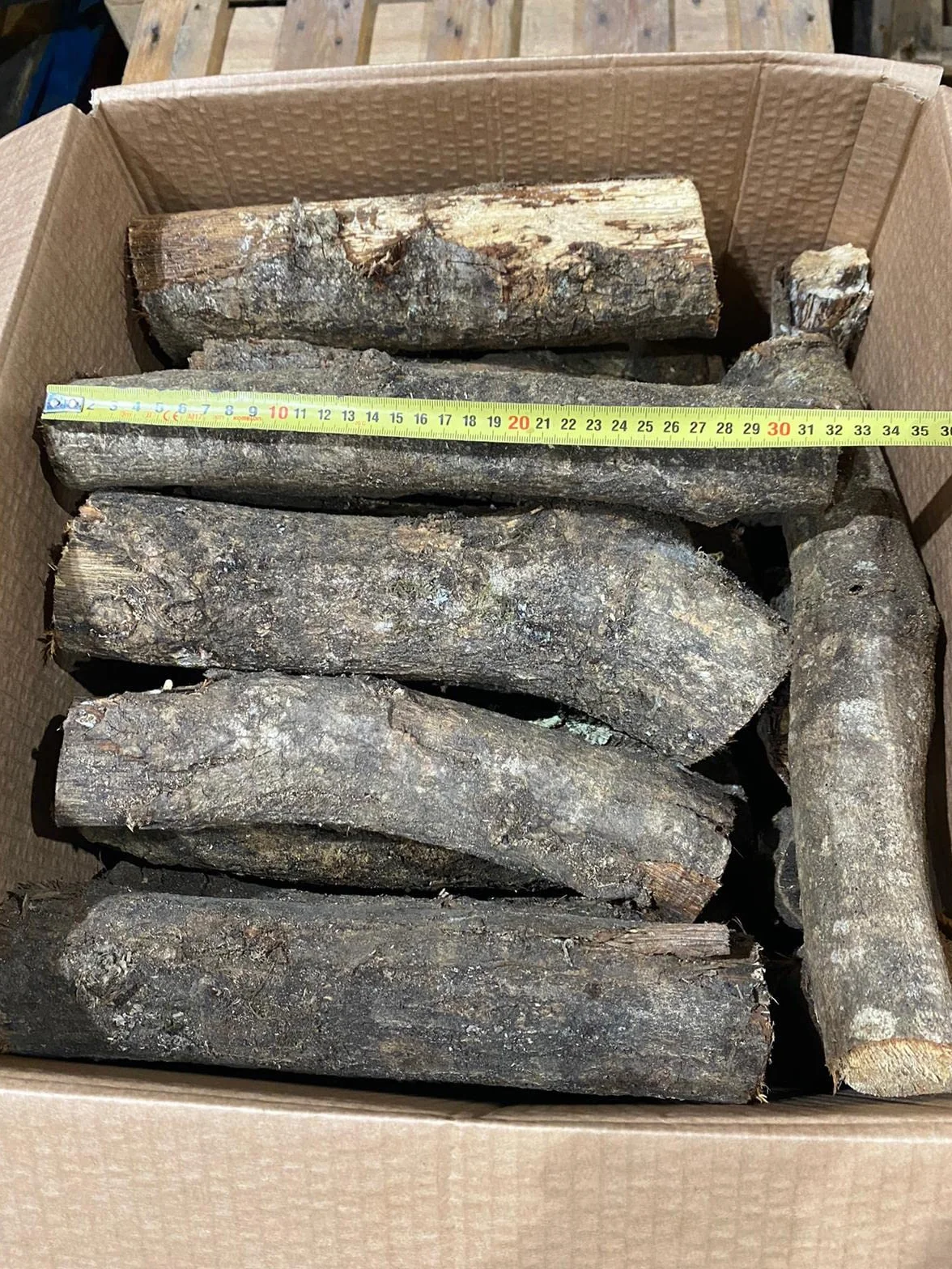 Jandei - Leña de Roble (24Kg) Tronco Mediano 30-40cm. Totalmente Seca, para Chimeneas, Barbacoas, Calderas, Estufas y Cocinas. Origen España, Marrón, JNM-0001