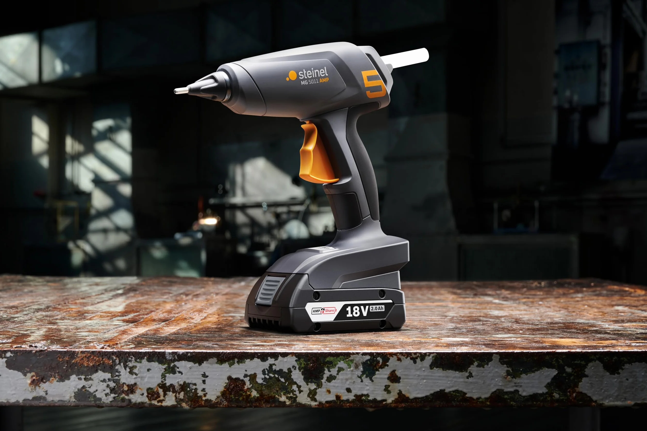 Steinel Pistola de pegamento caliente sin cable MobileGlue 5011 Set incl. batería de 2,0 Ah 18V Bosch AMPShare y barras de pegamento, 130°/200°C