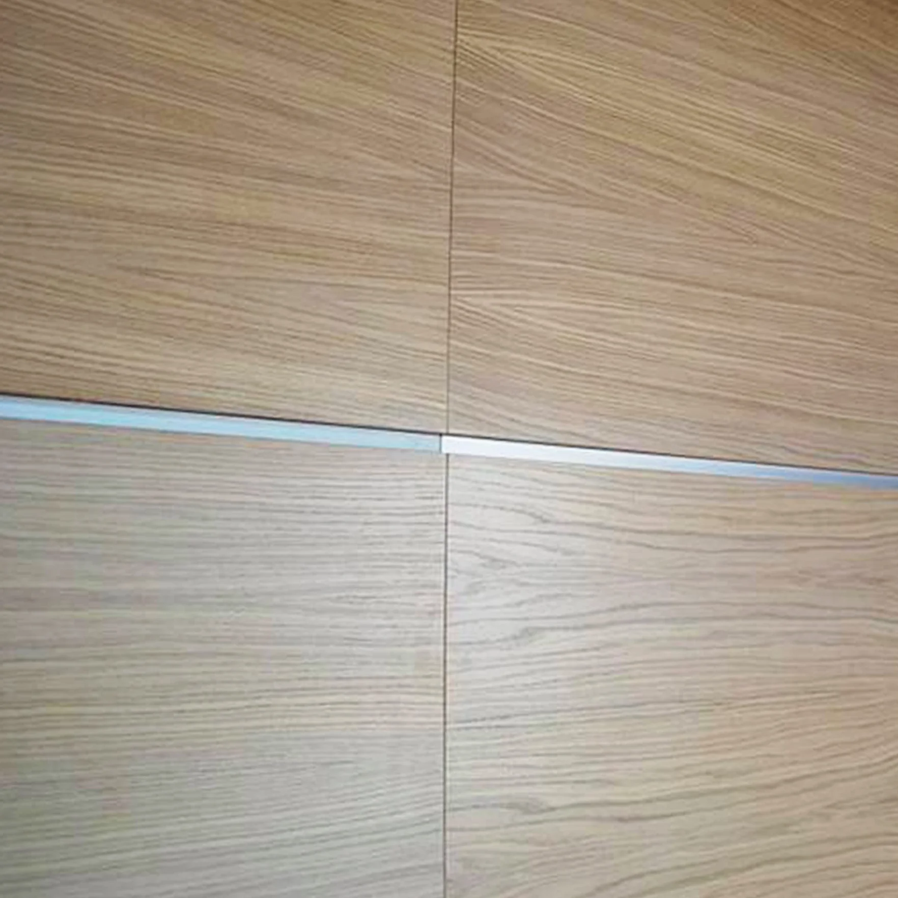Trimold Moldura de Acero Inoxidable Cepillado, Tira Metálica Flexible Autoadhesiva 5m x 1cm Plateada