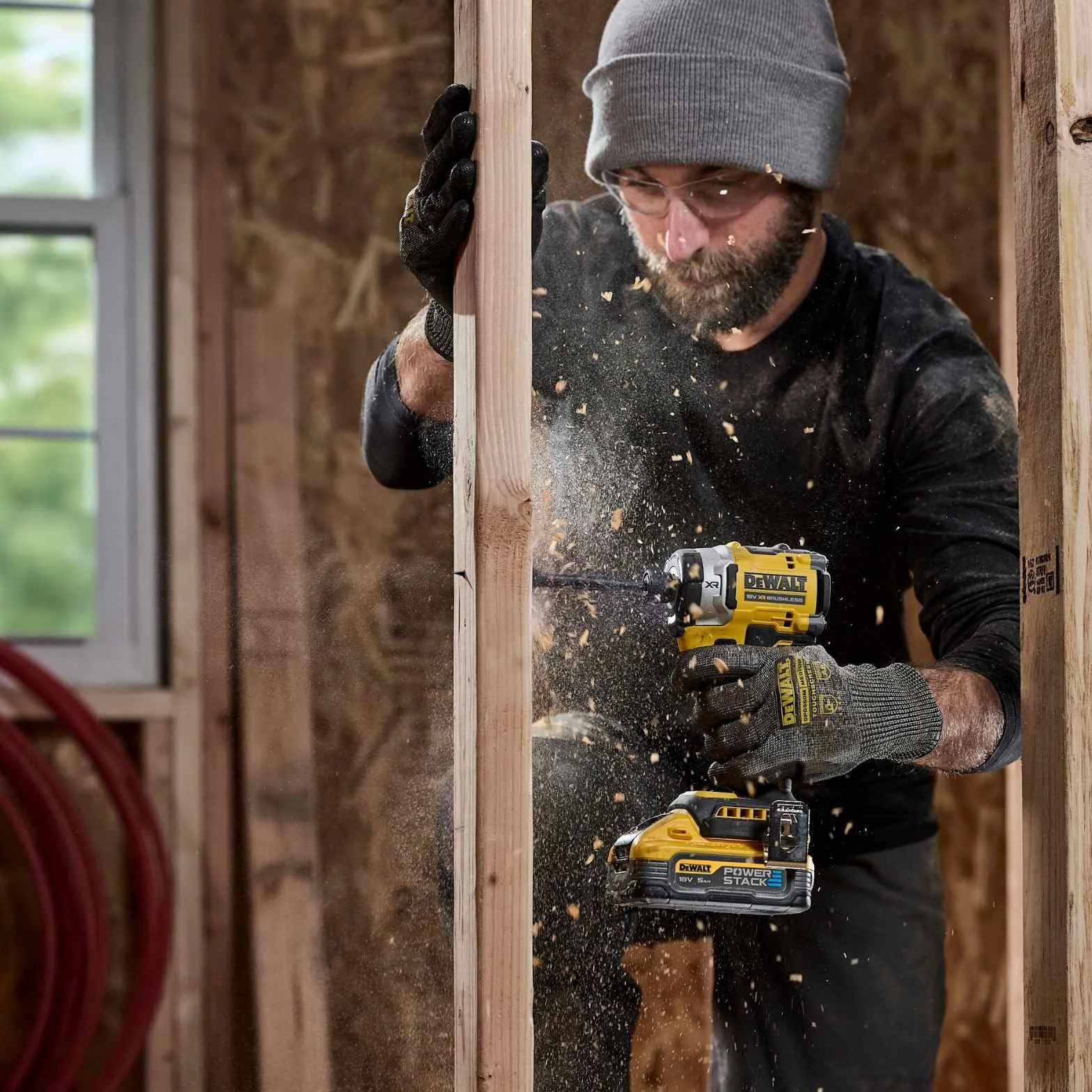 DEWALT solución dirigida a adultos para uso diario con formato versátil