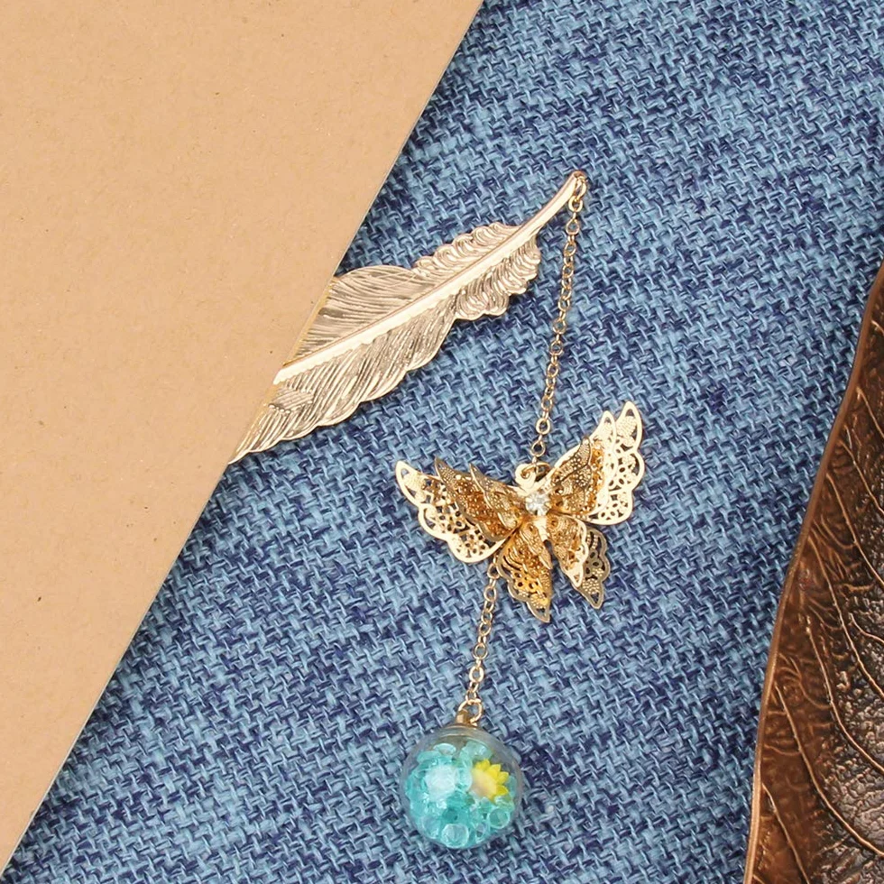 Marcapáginas de Plumas de Metal con Mariposa 3D y Perlas de Vidrio