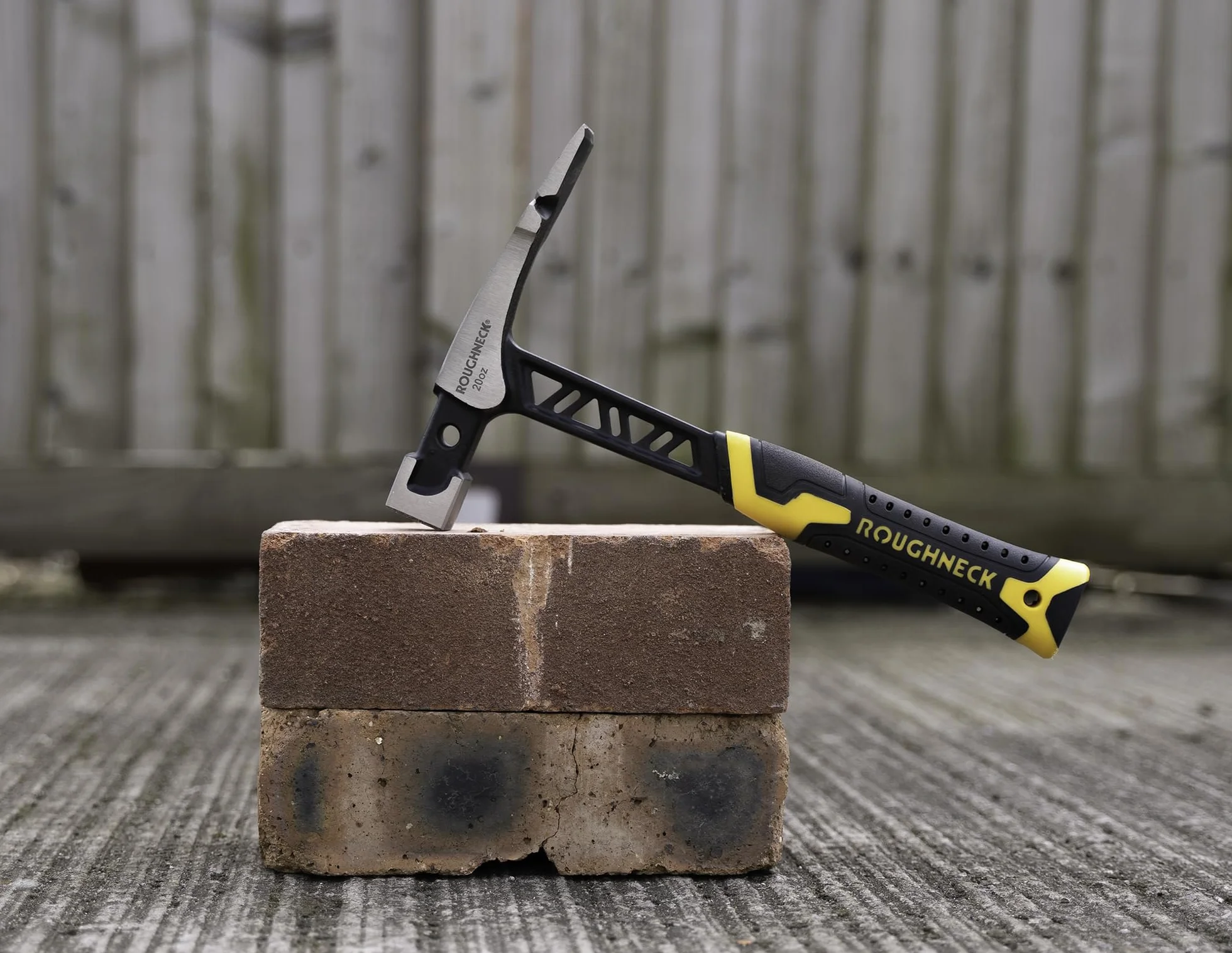 Roughneck® Gorilla V-Serie Ziegelhammer, 567 g