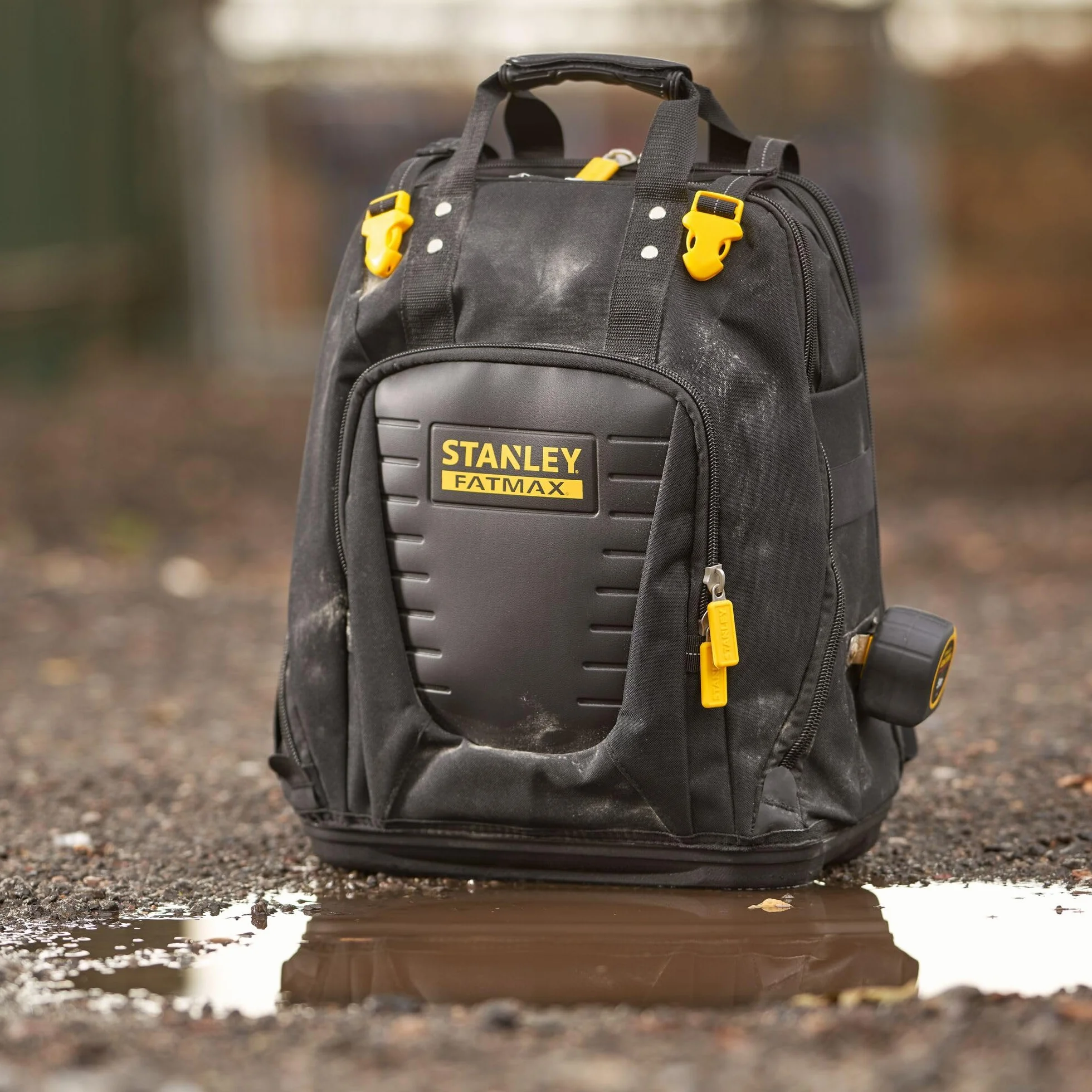 STANLEY FATMAX Mochila de acceso fácil, para herramientas, duradera y espaciosa, compartimento para portátil, múltiples bolsillos, base impermeable, 48x34x19 cm, FMST1-80144