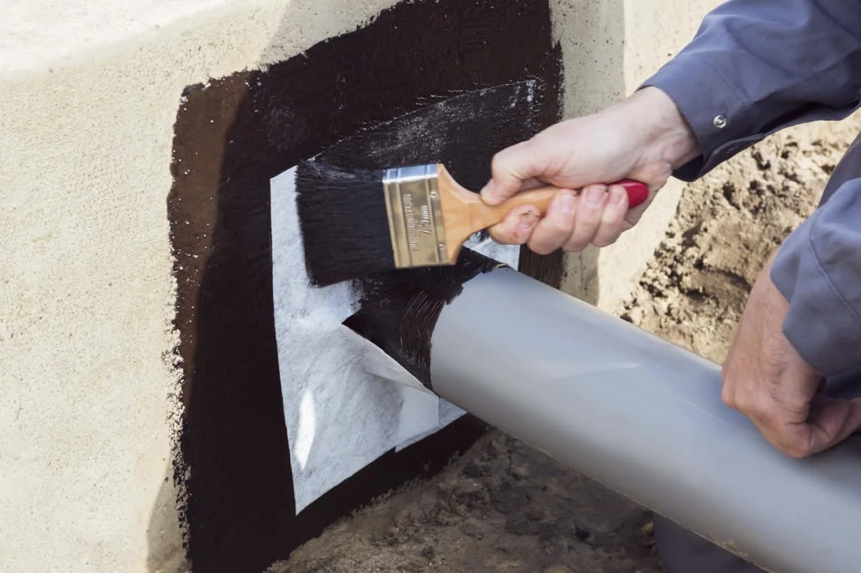 UHU Caucho Líquido - Revestimiento a base de caucho para sellar, proteger y reparar de forma estanca.Sin disolventes. 2,5 l