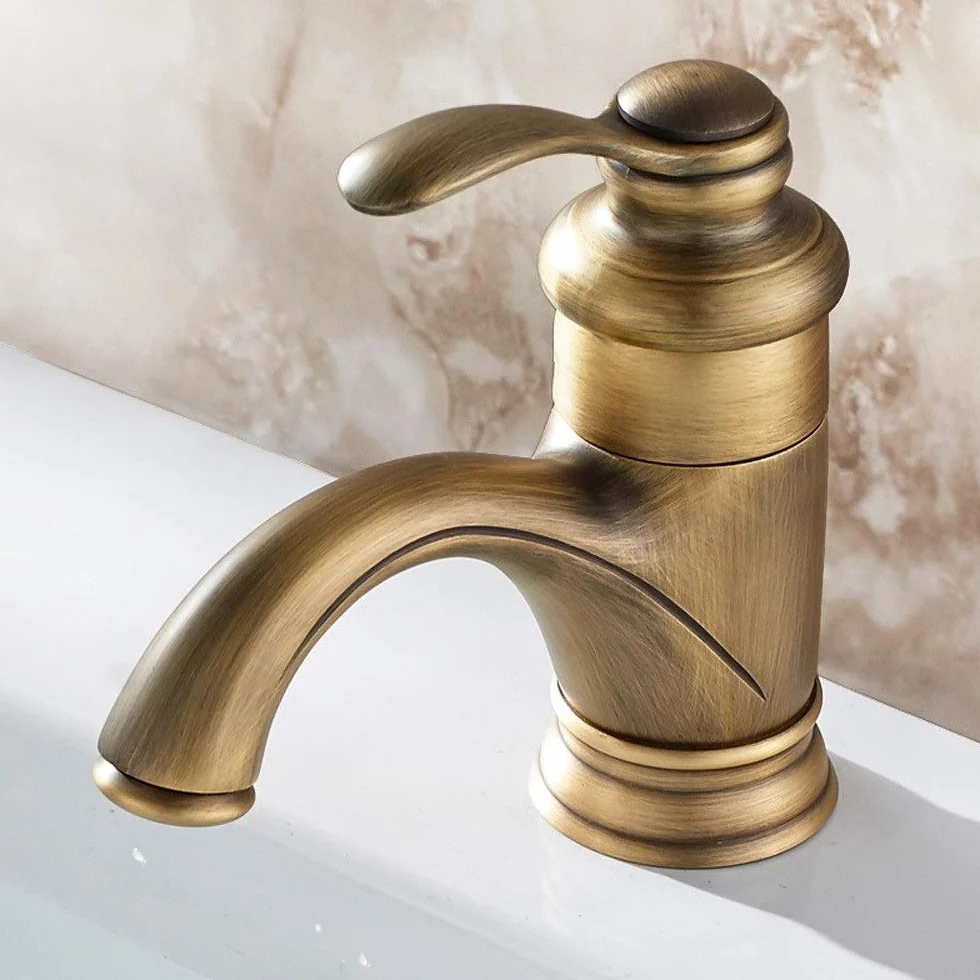 Antiguo Retro Baño Grifo Europeo Lavabo Caliente y frío Lavabo del baño Grifo mezclador Acabado de bronce Vintage Ollas Spray Dibujo Balcón Bar Aseo Manos de lavado Grifos de agua