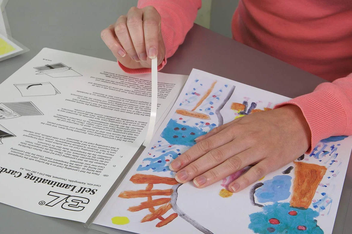 Bolsa de 10 fundas de Plastificación en frío A4 Transparentes para Laminar sin máquina
