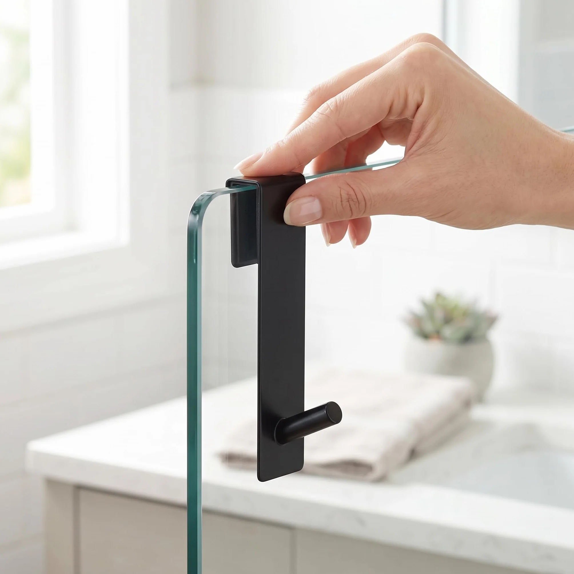 Ganchos Mampara Ducha Cristal Negro Mate sin Taladrar, 3 Piezas 13.3cm Gancho Acero Inoxidable con Esponja Antirayaduras (Puertas <1.3cm)