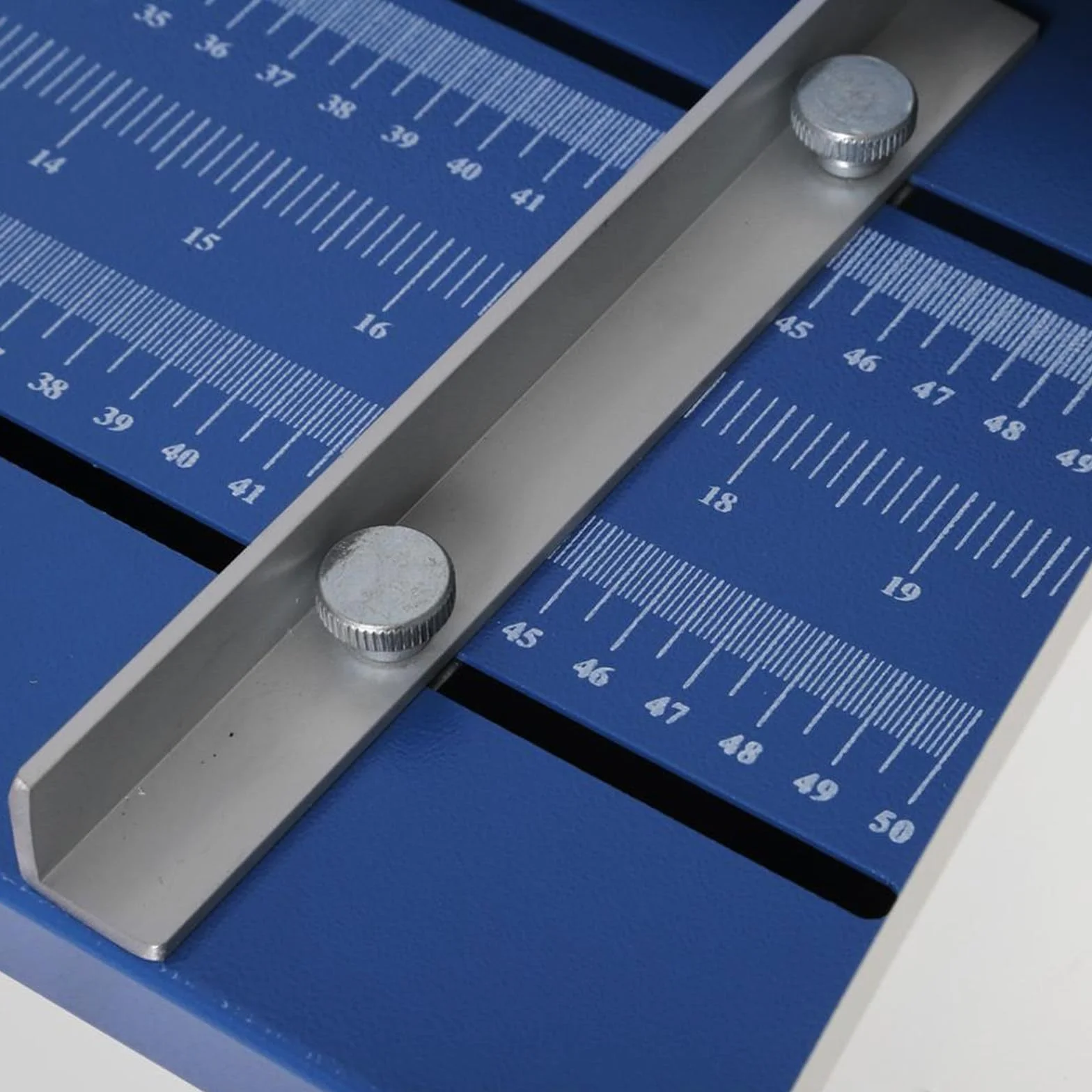 Máquina Plegadora Eléctrica 520 mm con Ajuste de Profundidad, Marcado y Perforador de Papel