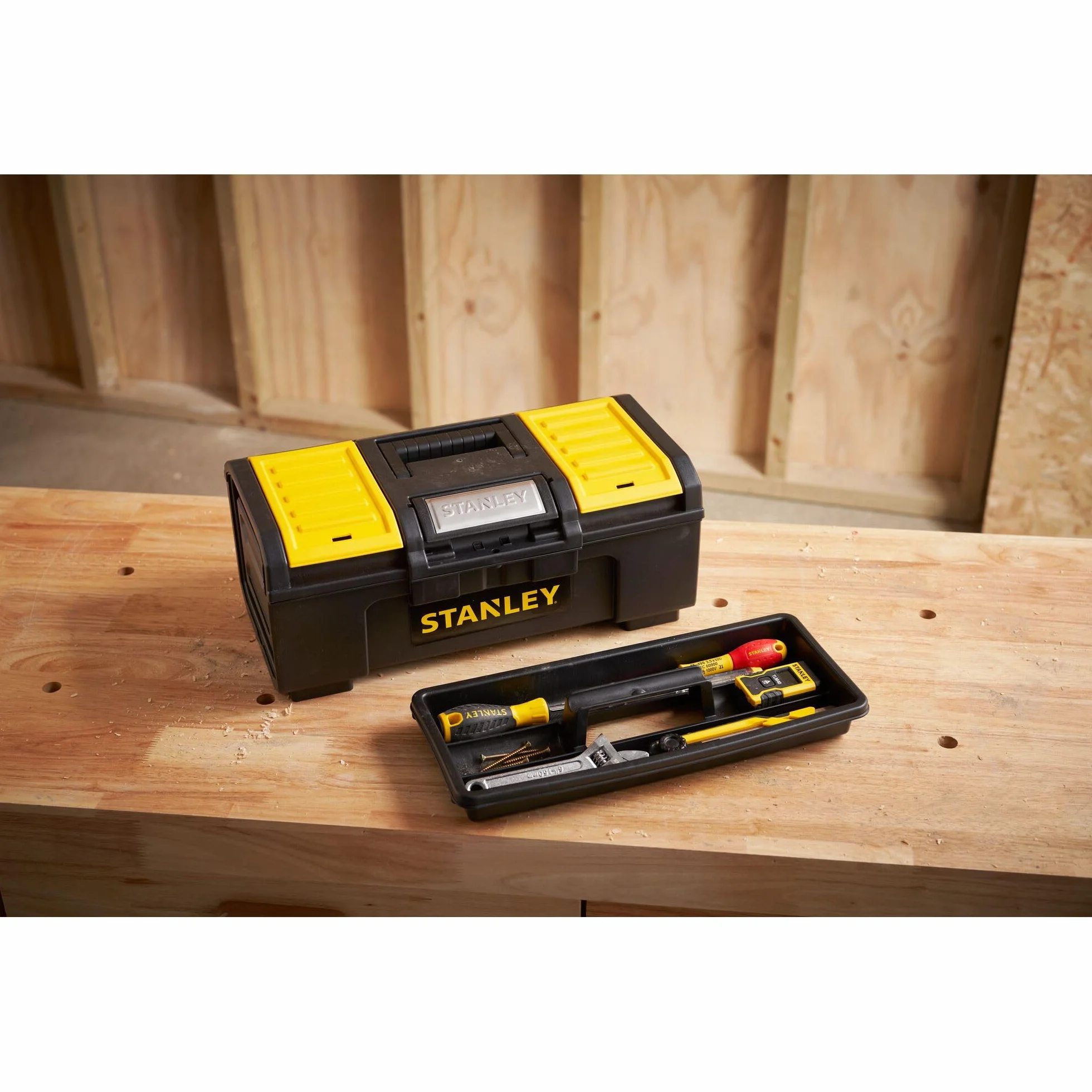 STANLEY Caja de Herramientas 16 Pulgadas One-Touch, Almacenamiento Resistente con Bandeja Extraíble, Orificio para Candado, Compartimentos Organizadores, Compacta y Duradera – 1-79-216