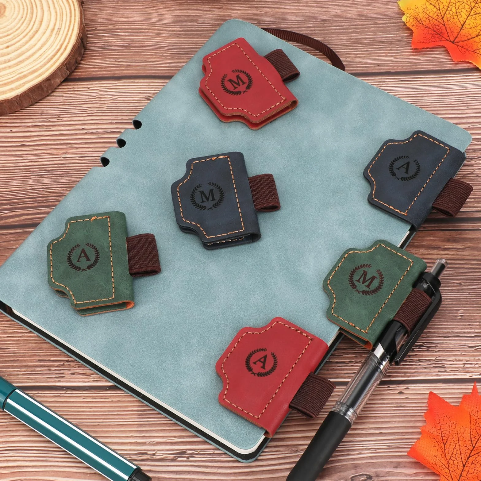 Marcapáginas de Cuero Magnético Personalizado con Inicial, Separador de Libros con Soporte para Bolígrafo, Estilo Retro, Regalo para Lectores (Azul, A)